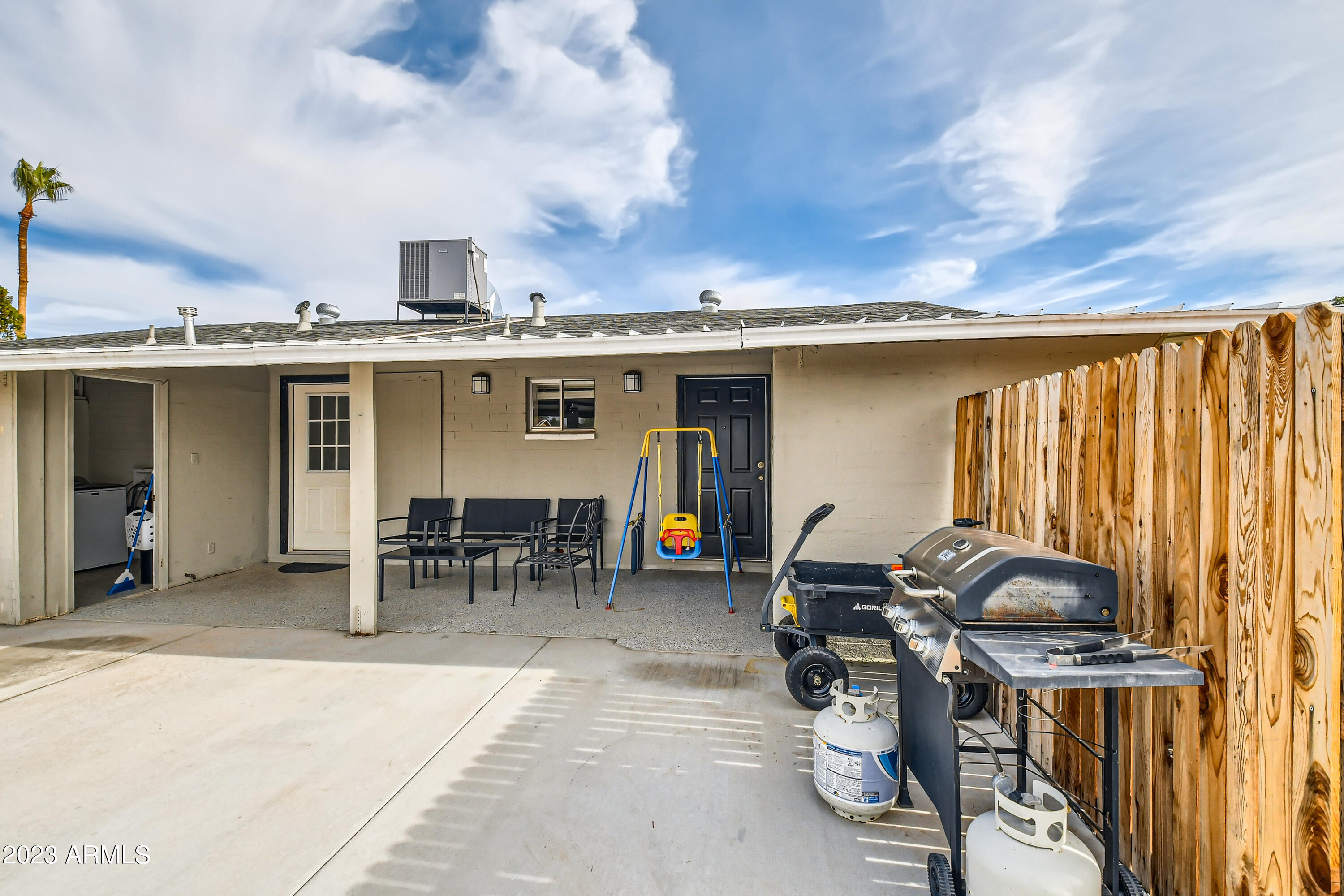 256 N 85TH Place