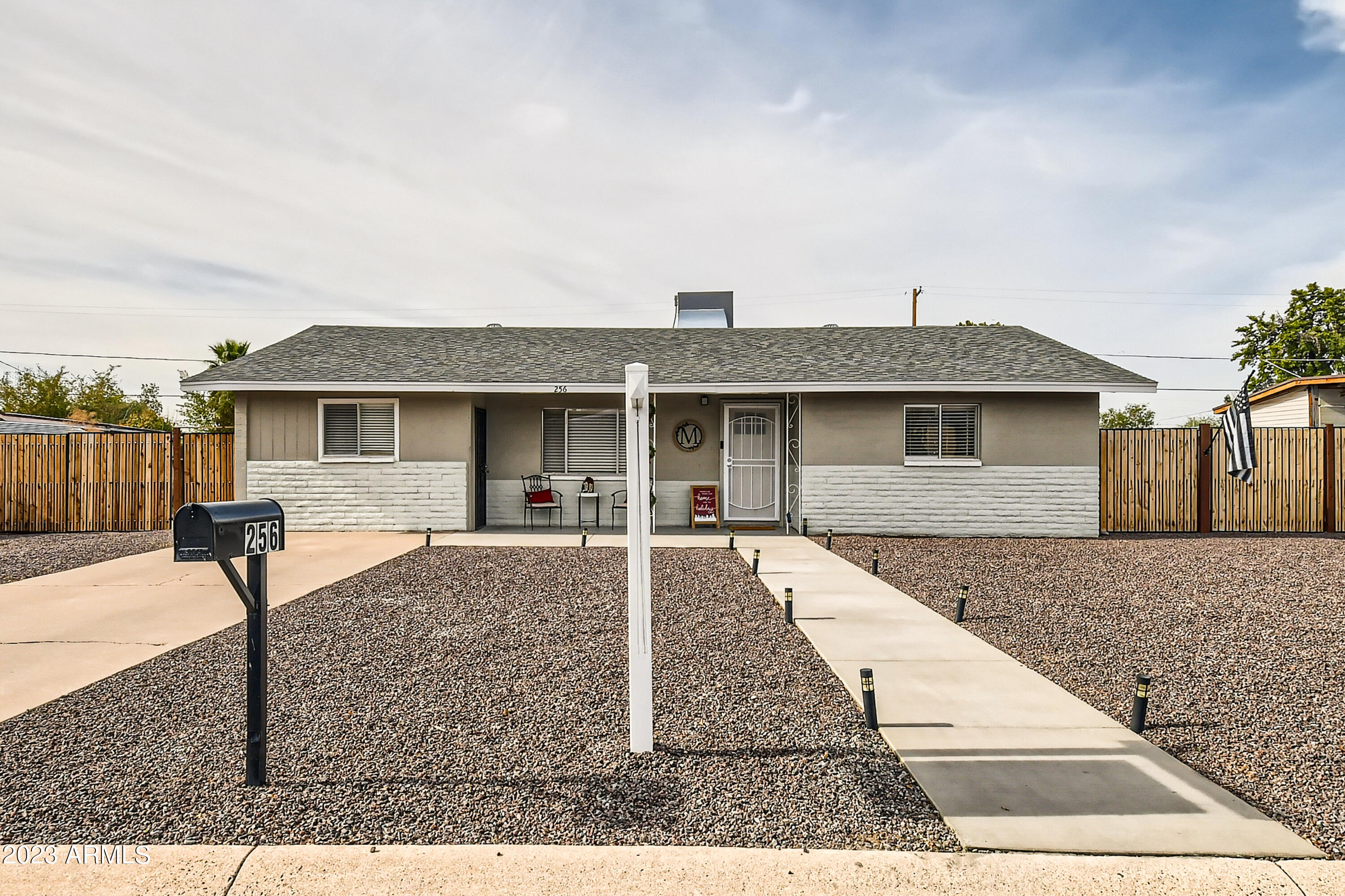 256 N 85TH Place