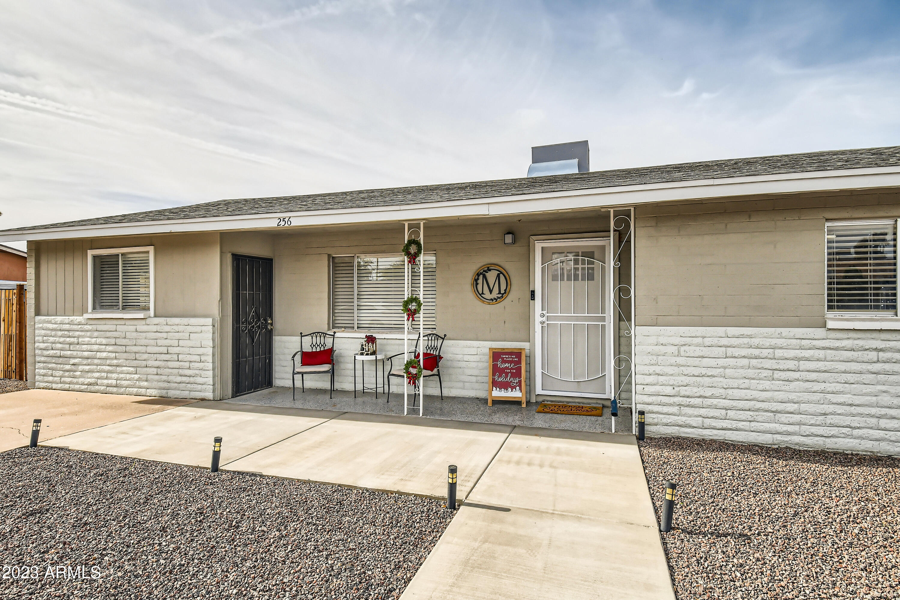 256 N 85TH Place