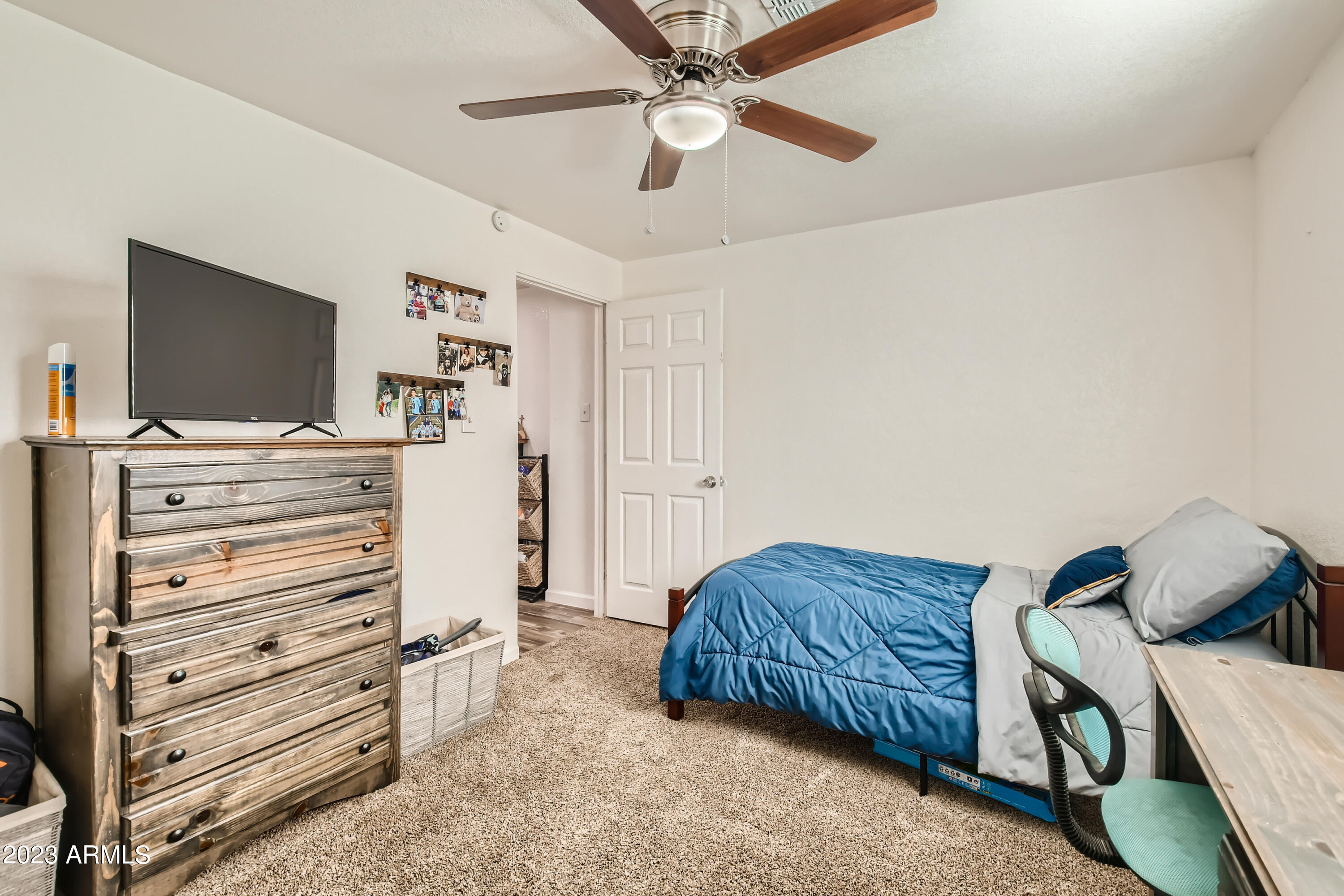 256 N 85TH Place