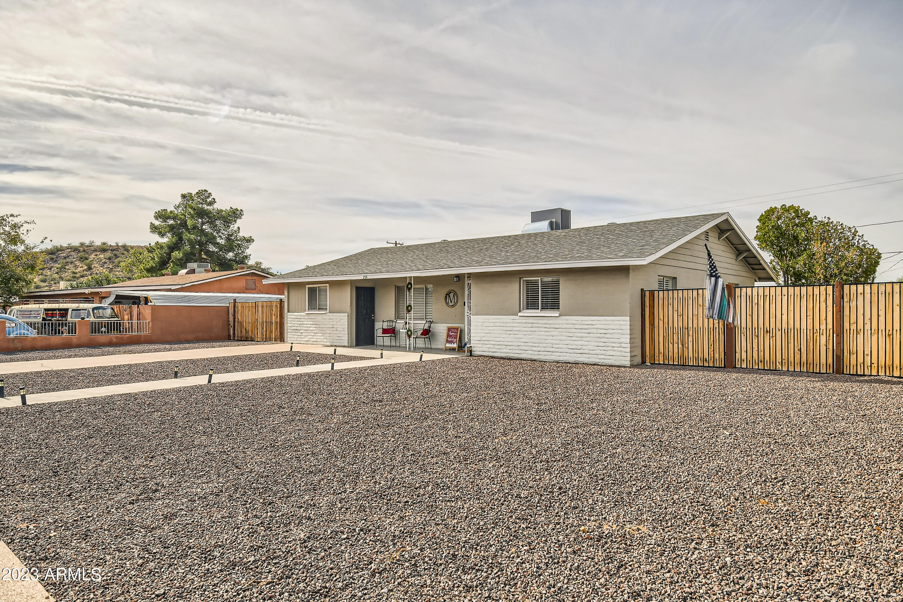 256 N 85TH Place