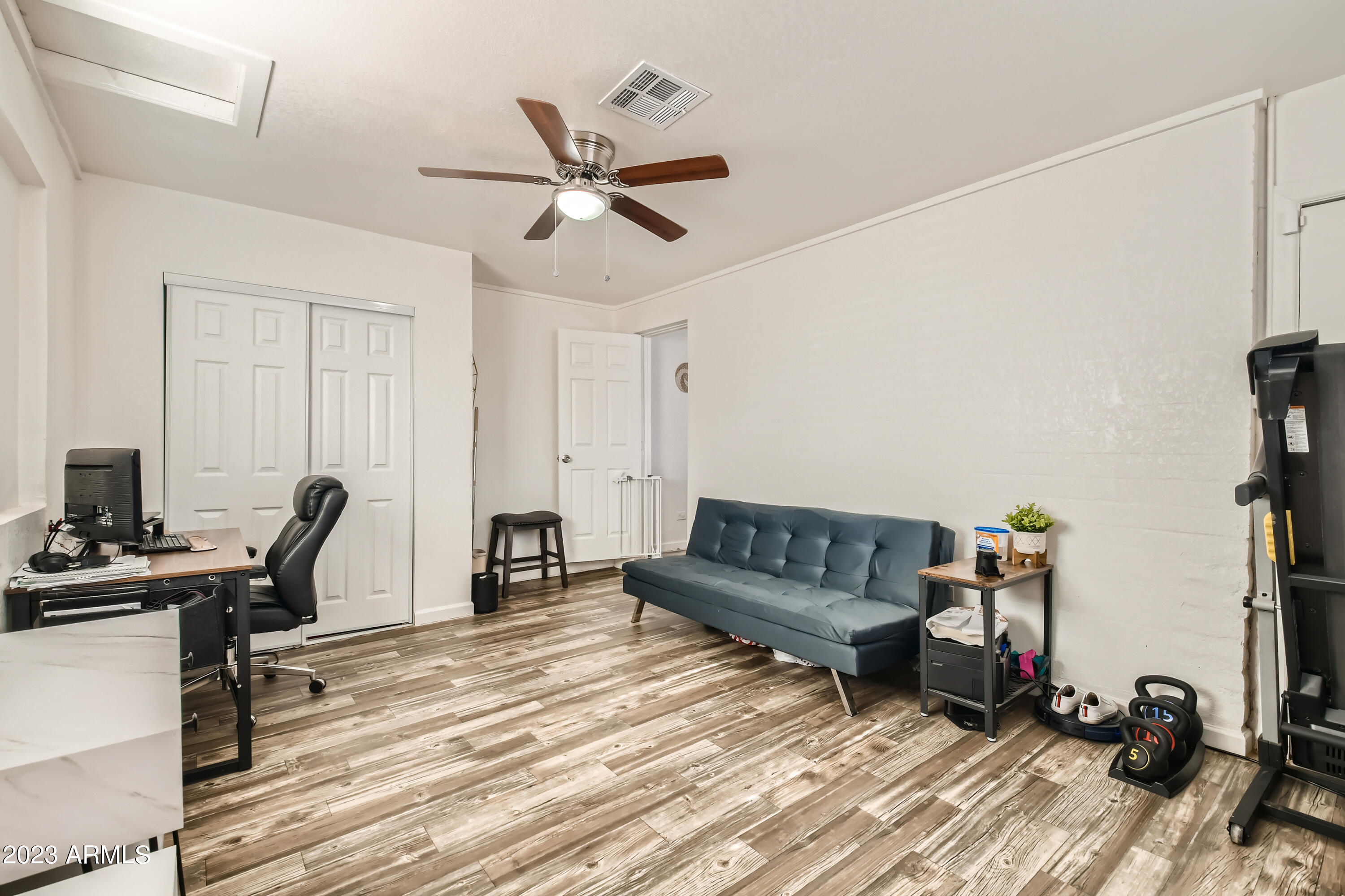 256 N 85TH Place