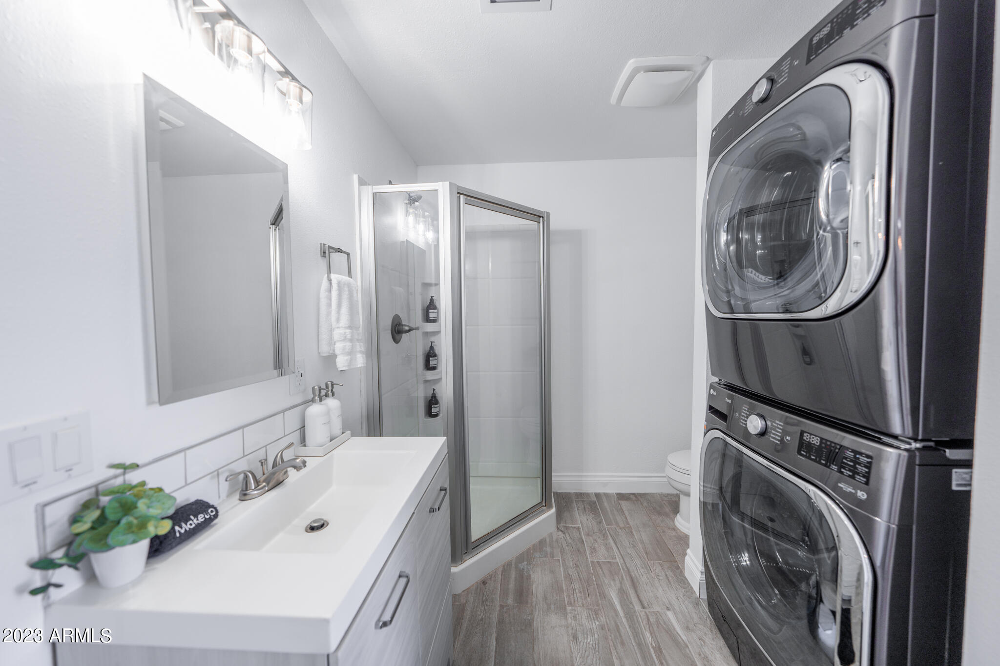 8264 E CYPRESS Street