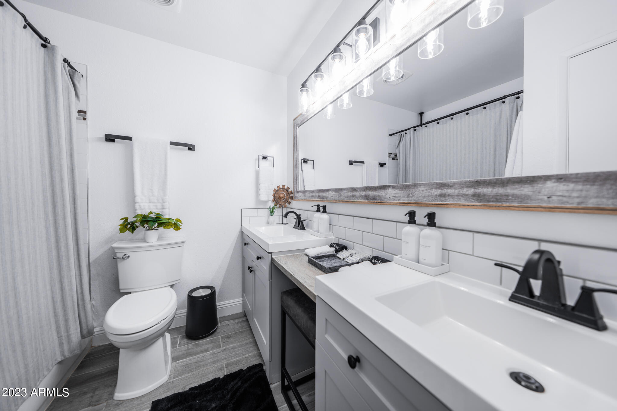 8264 E CYPRESS Street