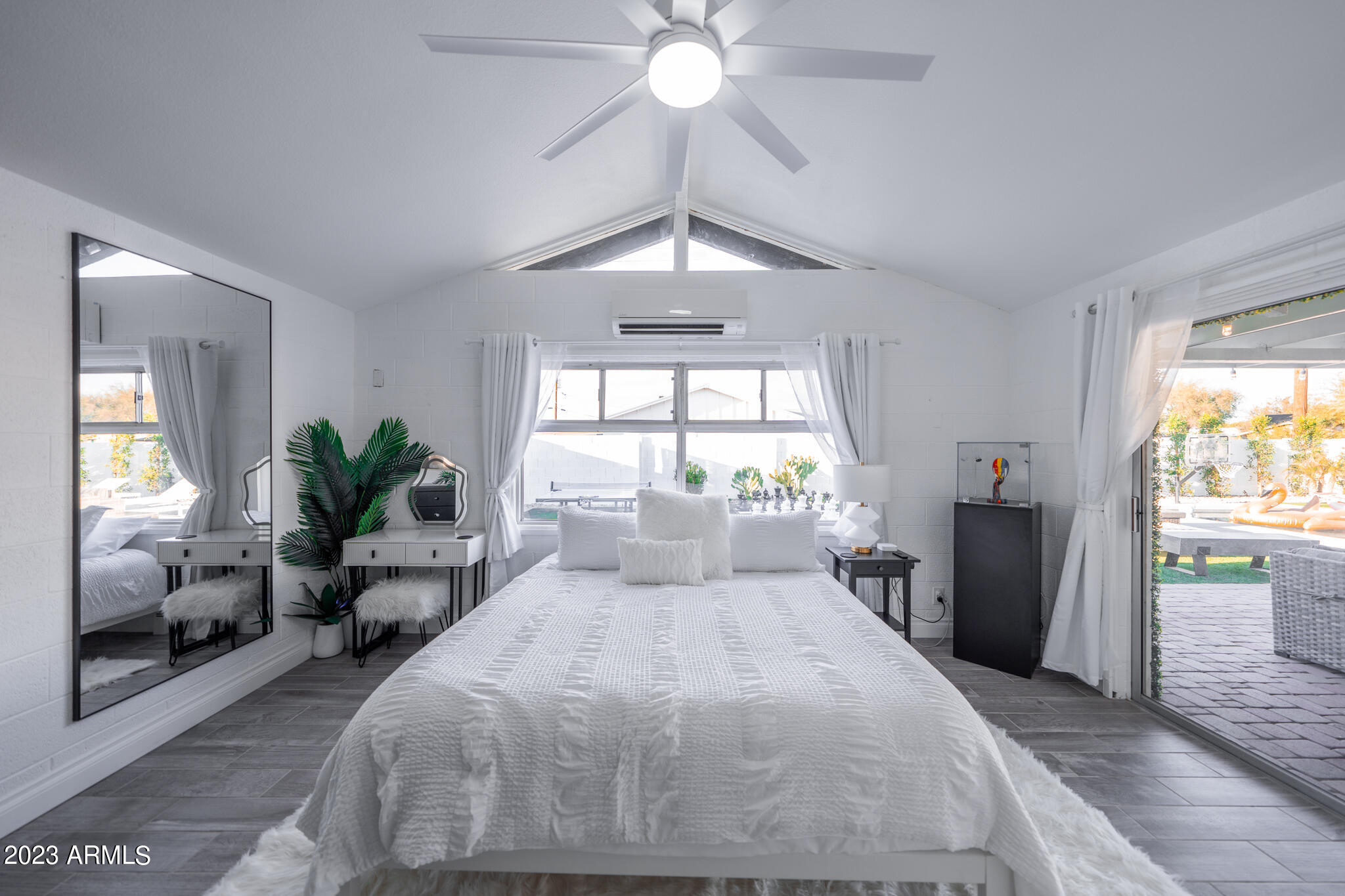 8264 E CYPRESS Street