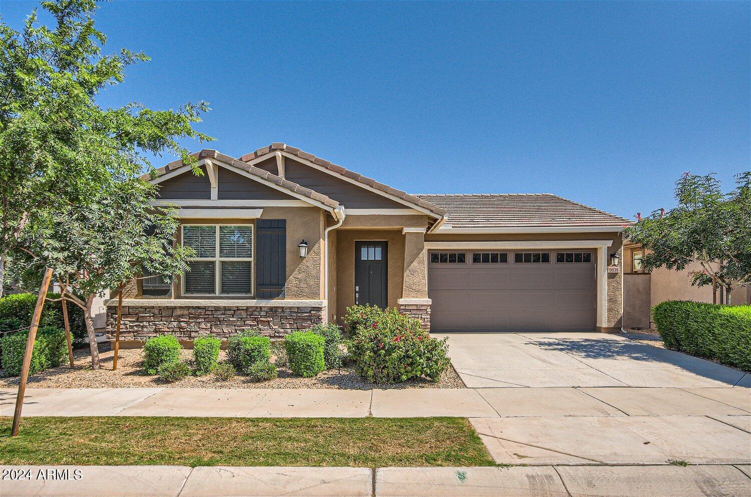 9836 E TEXAS Avenue