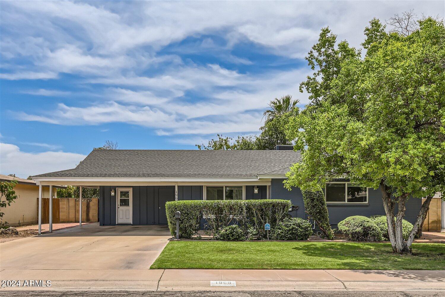 1965 E MEADOW Drive