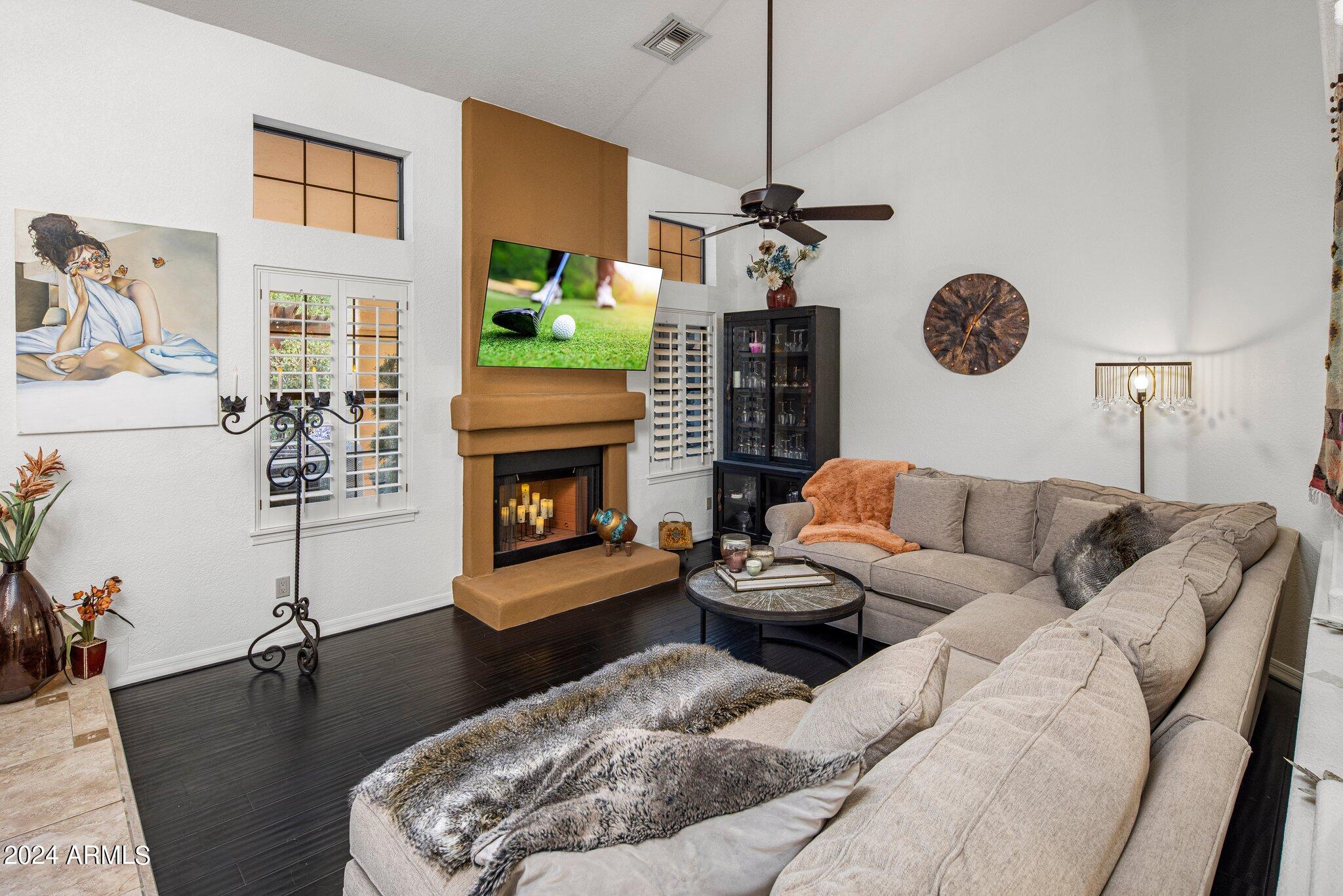 1321 E MARCONI Avenue