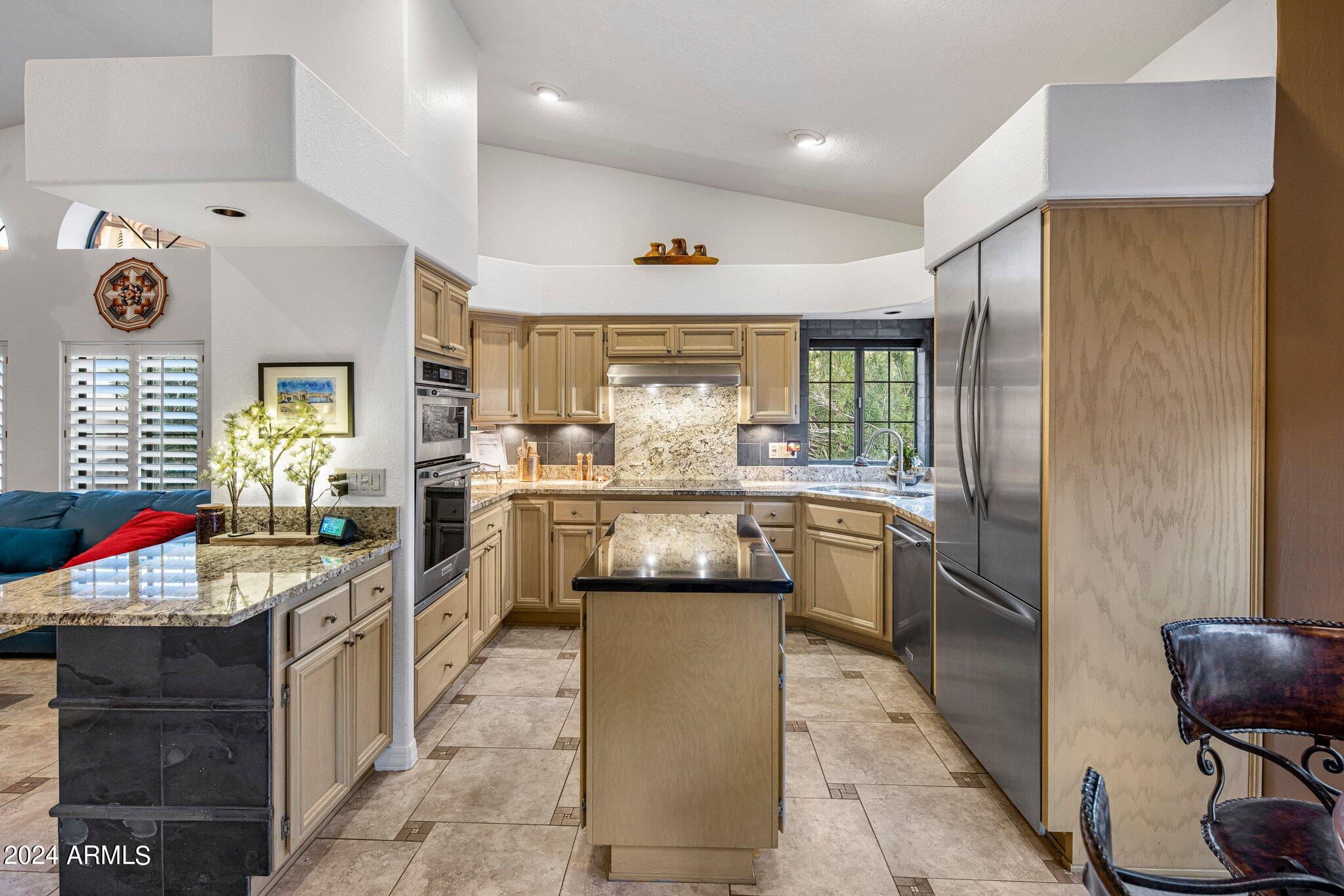 1321 E MARCONI Avenue