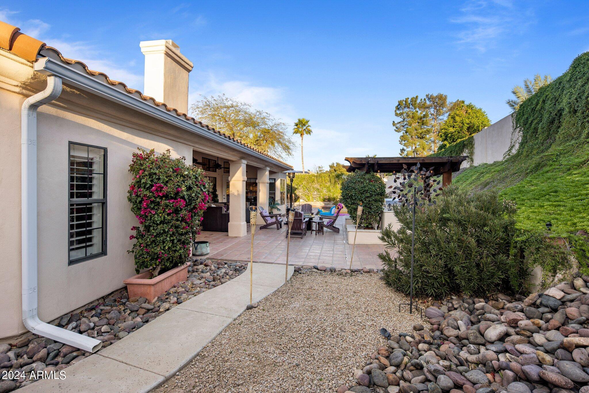 1321 E MARCONI Avenue