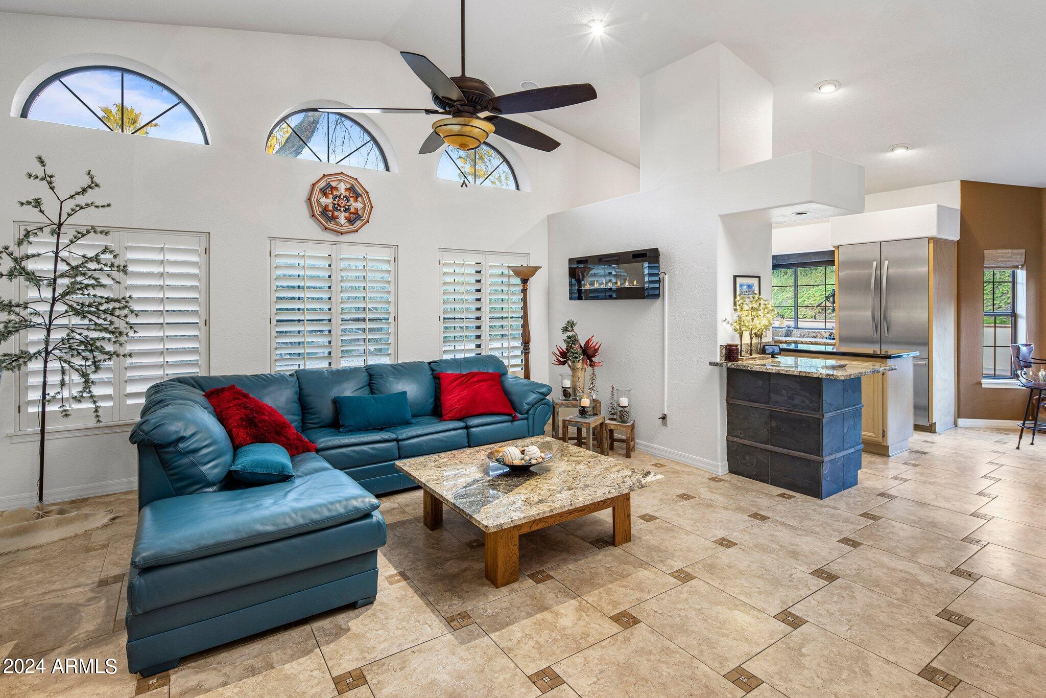 1321 E MARCONI Avenue