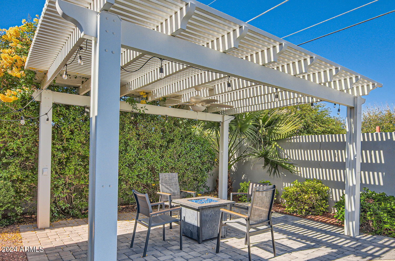 8310 E DEVONSHIRE Avenue