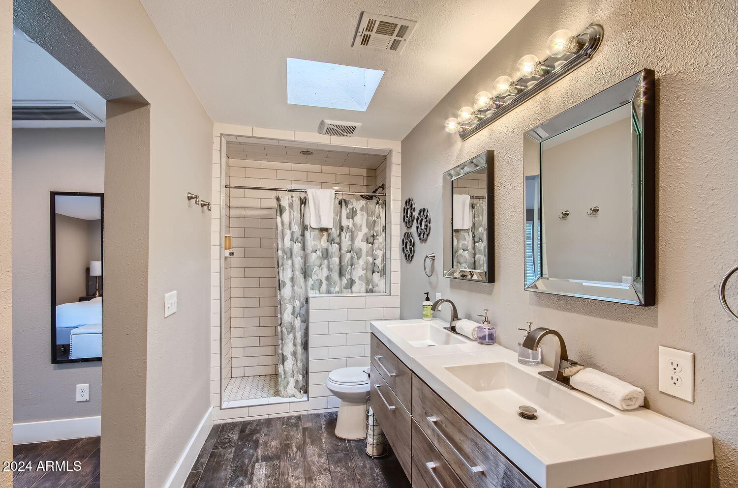 8310 E DEVONSHIRE Avenue