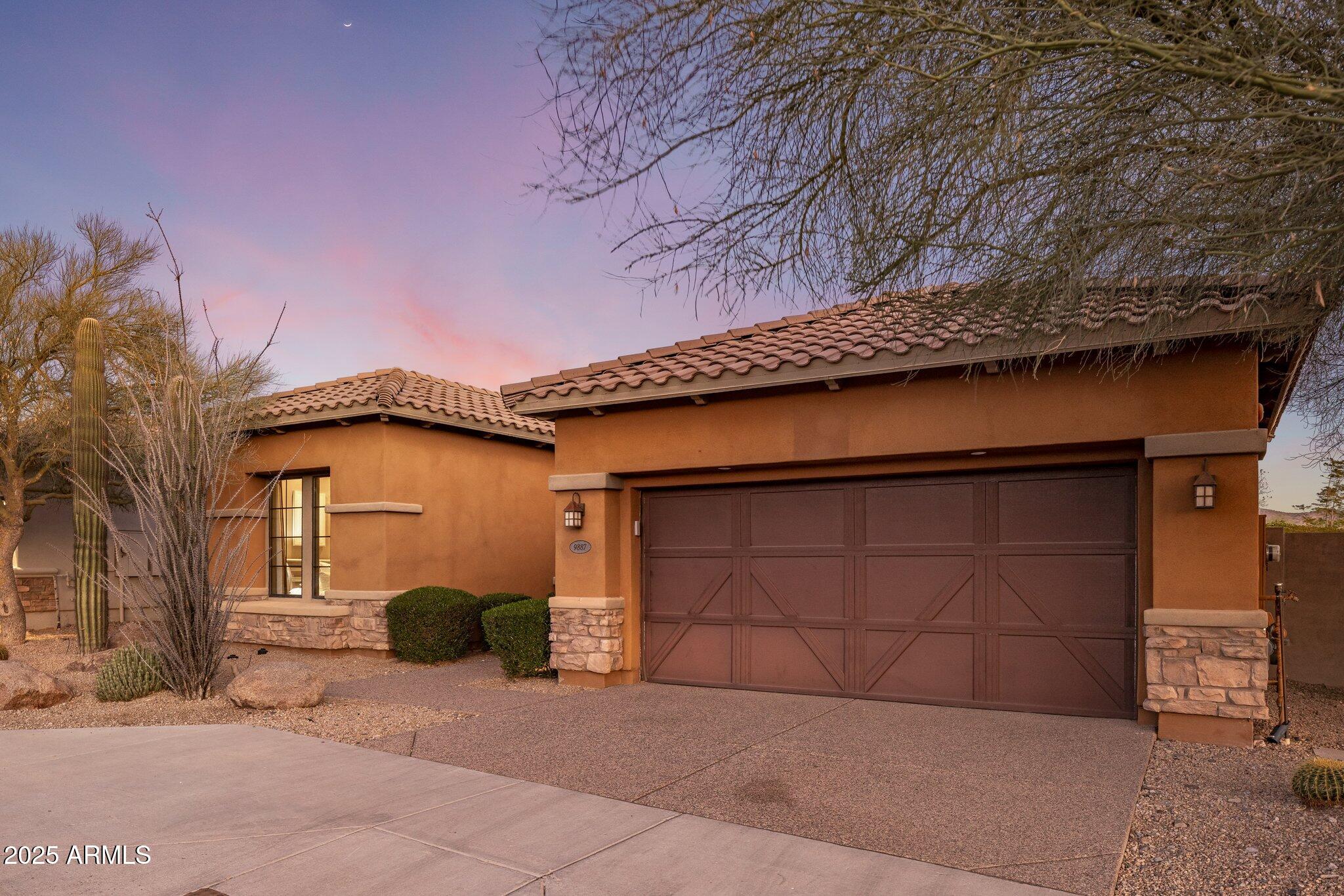 9887 E EDGESTONE Drive