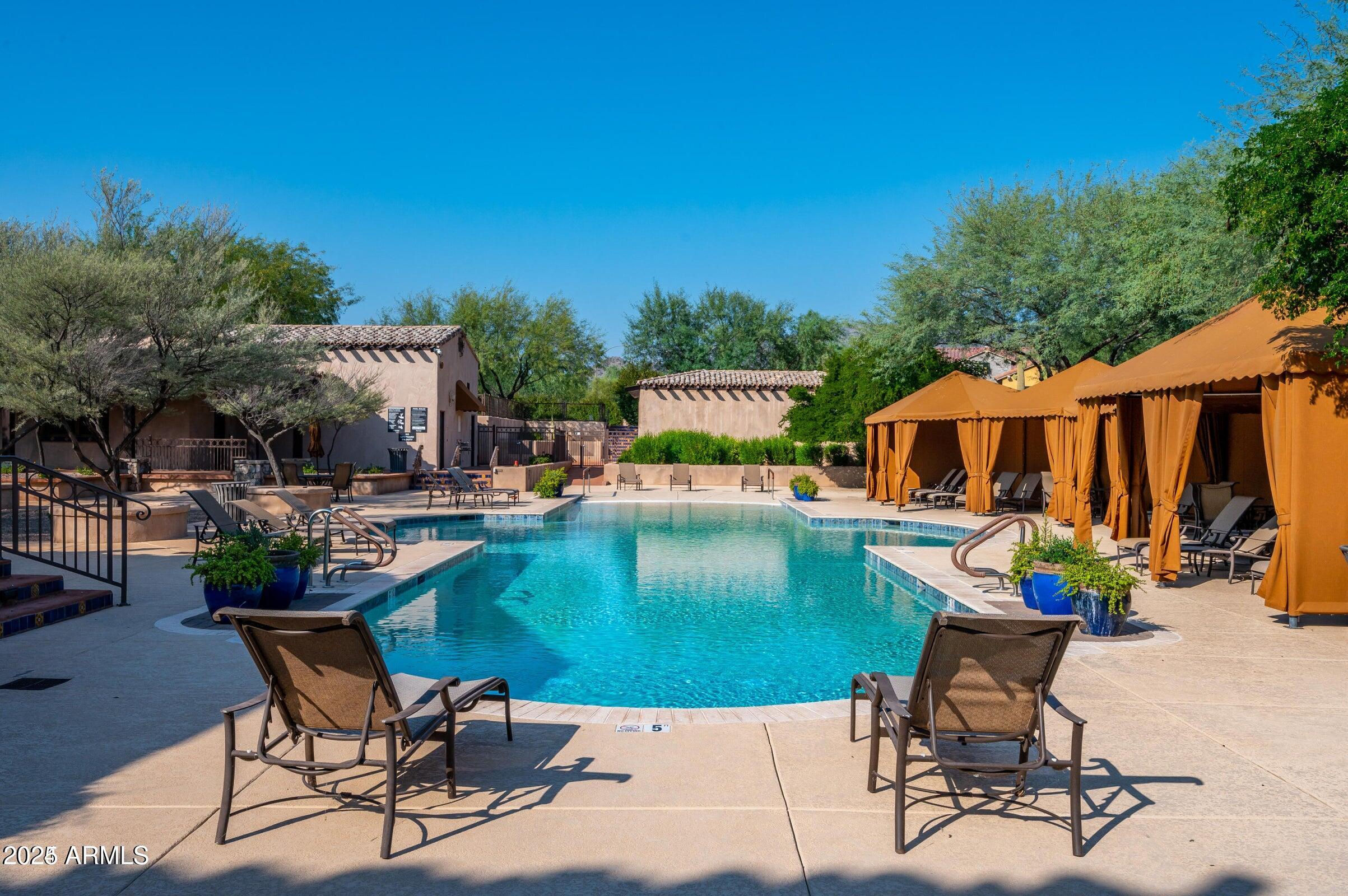 9887 E EDGESTONE Drive