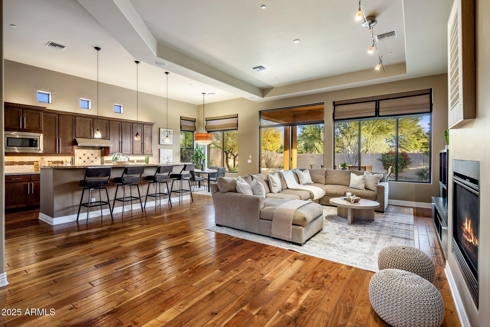 9887 E EDGESTONE Drive