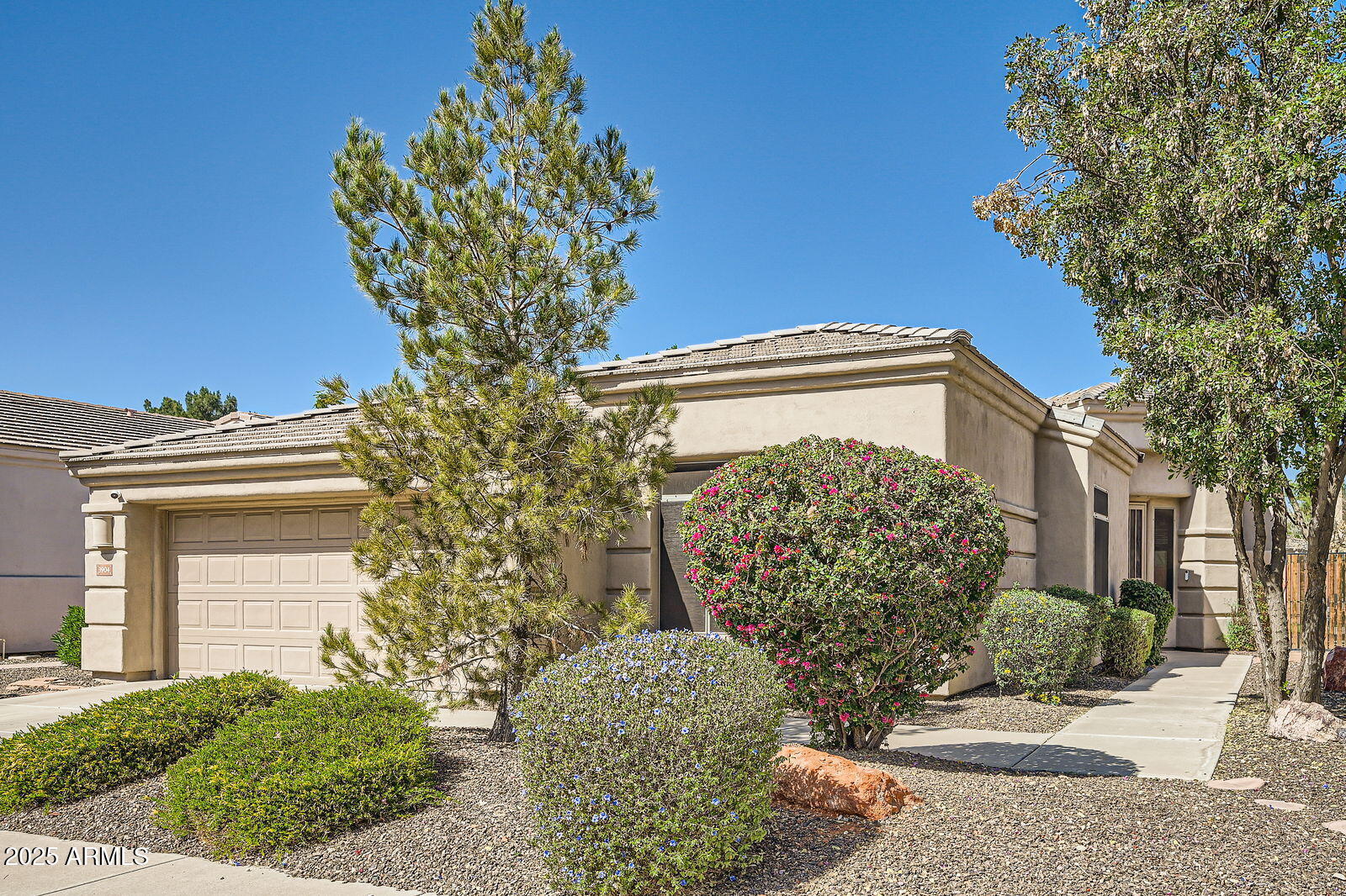 3904 E CARTER Drive