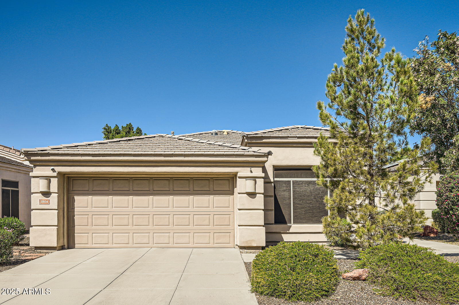 3904 E CARTER Drive