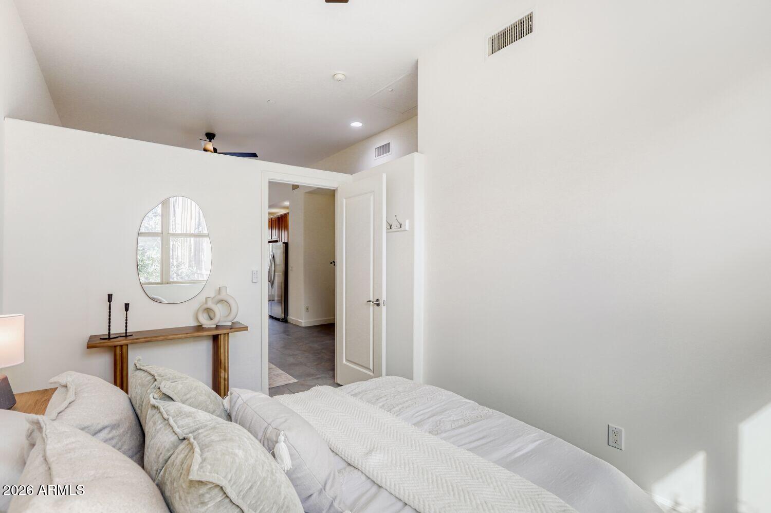 577 S ROOSEVELT Street