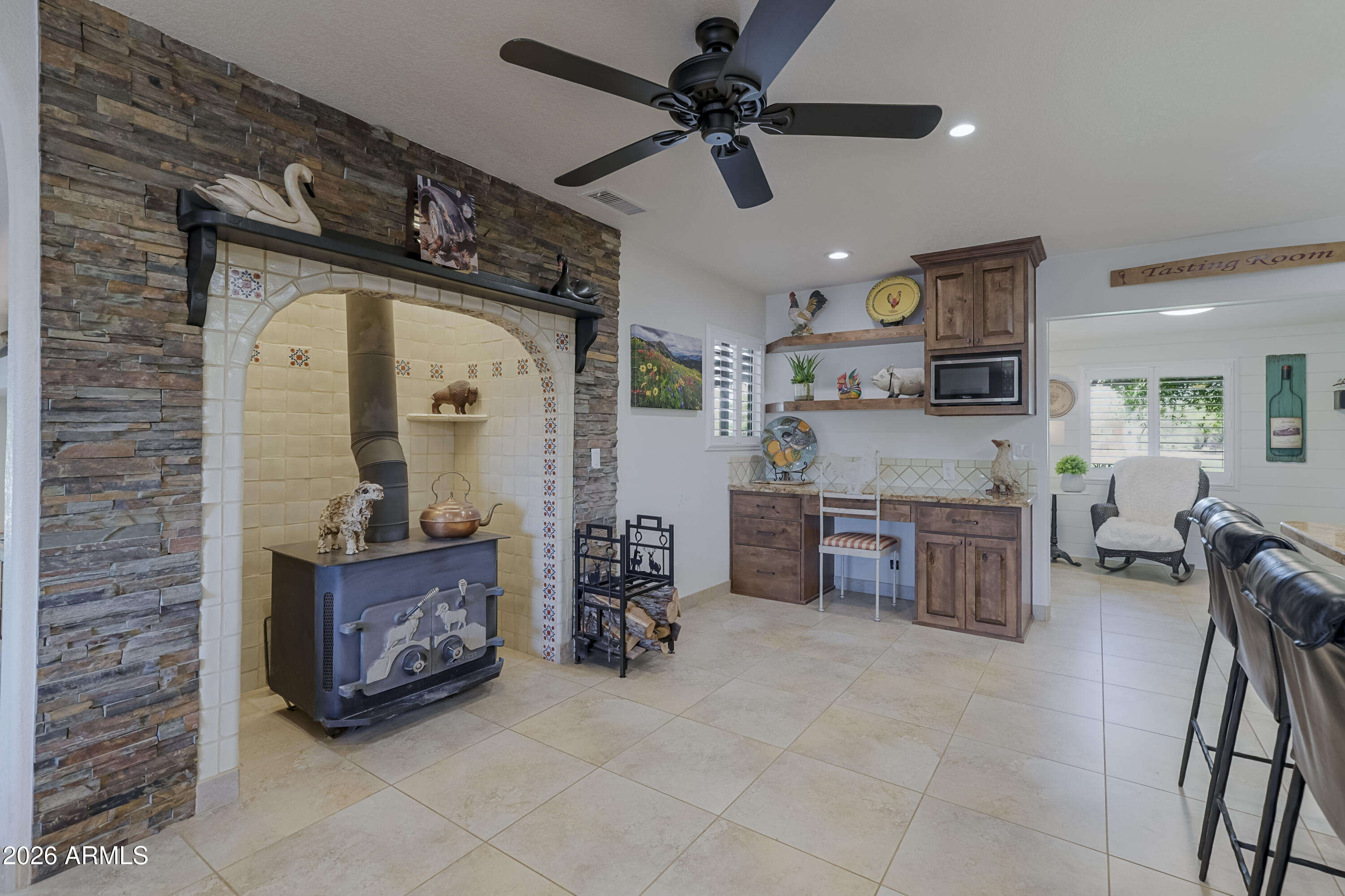 10640 E WILLOW Drive