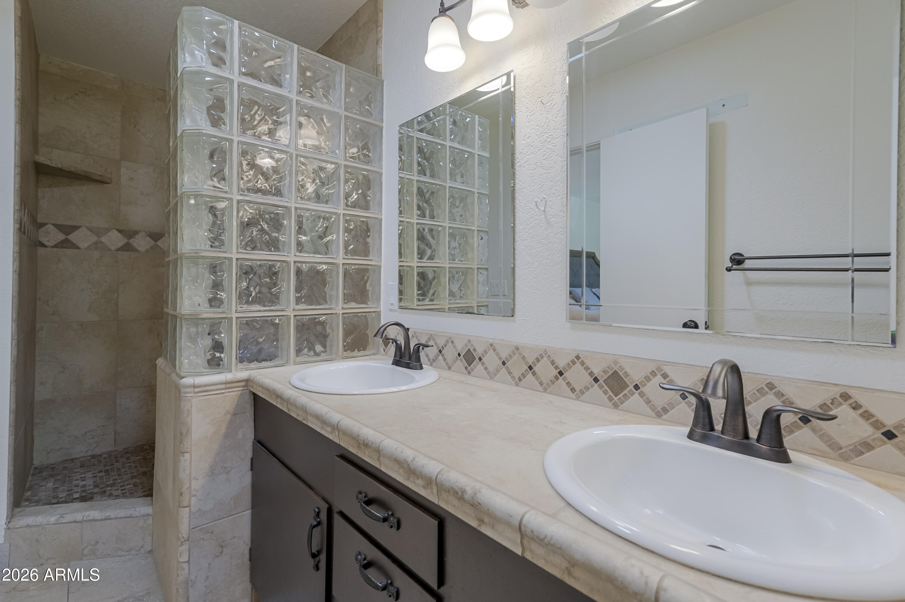 10640 E WILLOW Drive