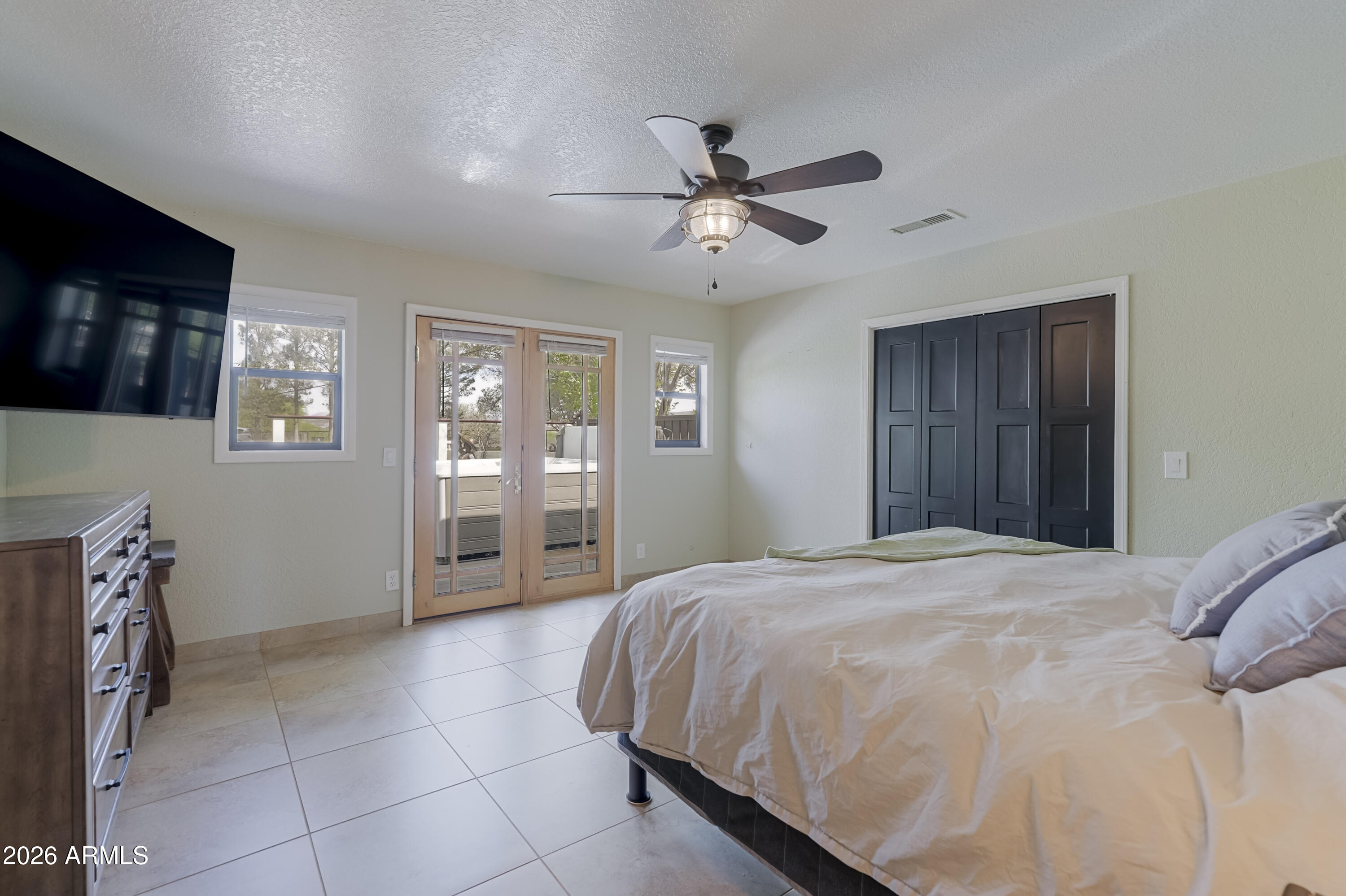 10640 E WILLOW Drive