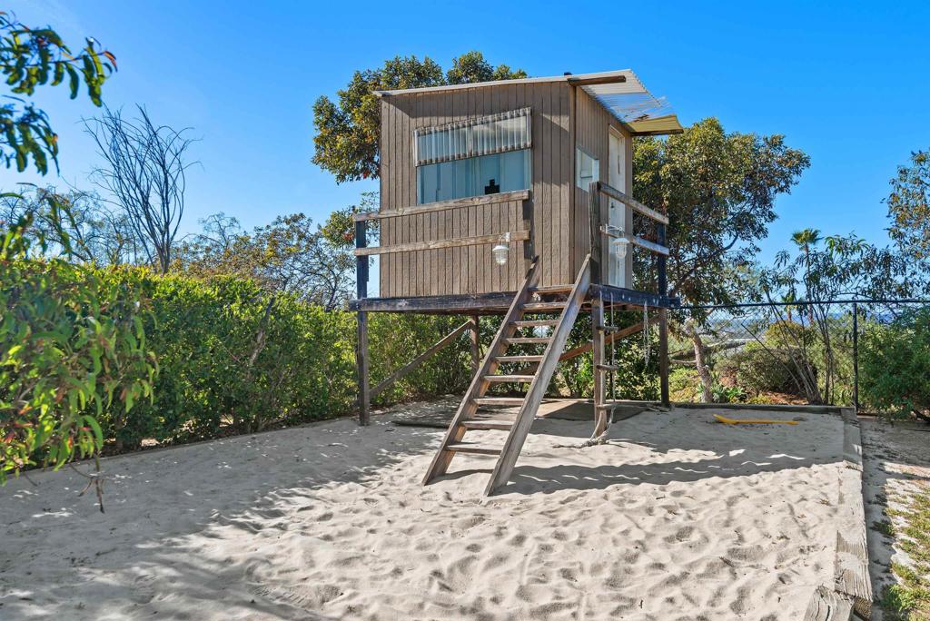 2034 Ridgecrest Place