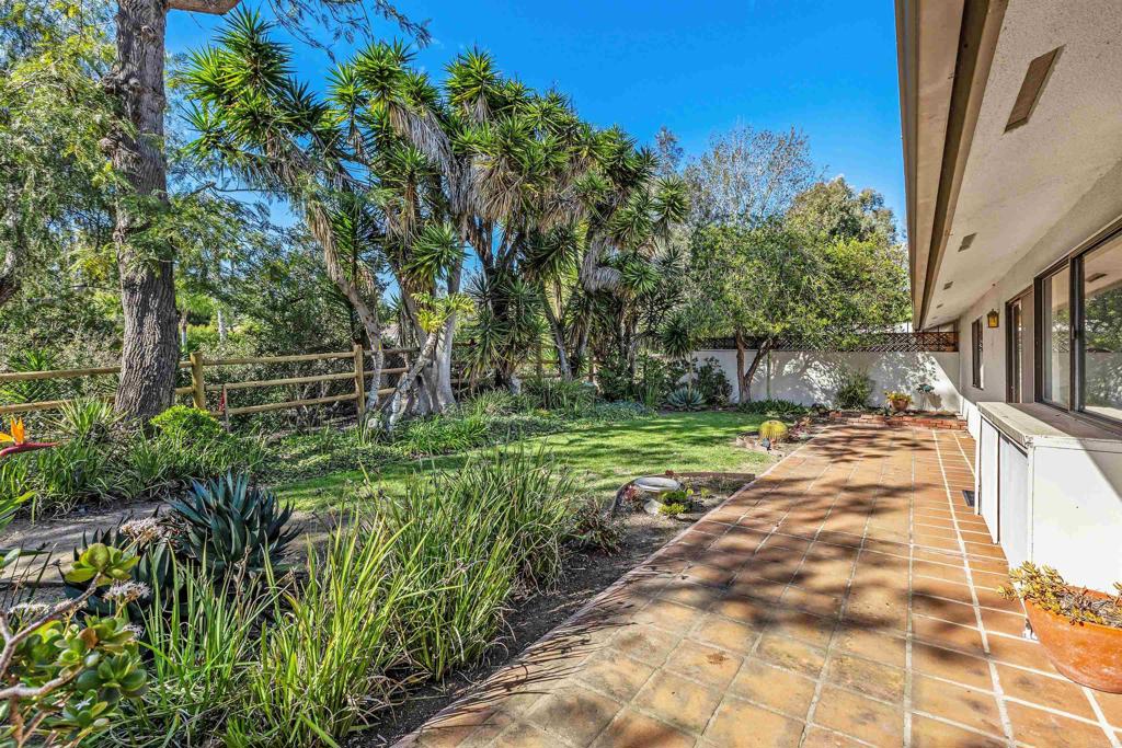 16902 Via De Santa Fe 7