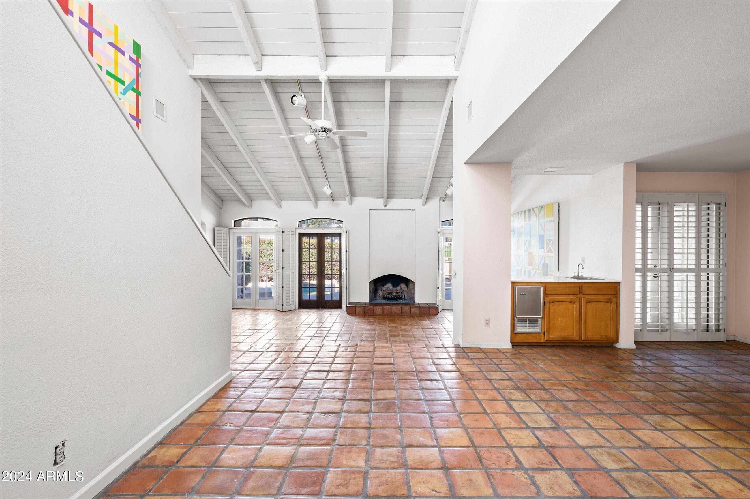 2626 E ARIZONA BILTMORE Circle, 16