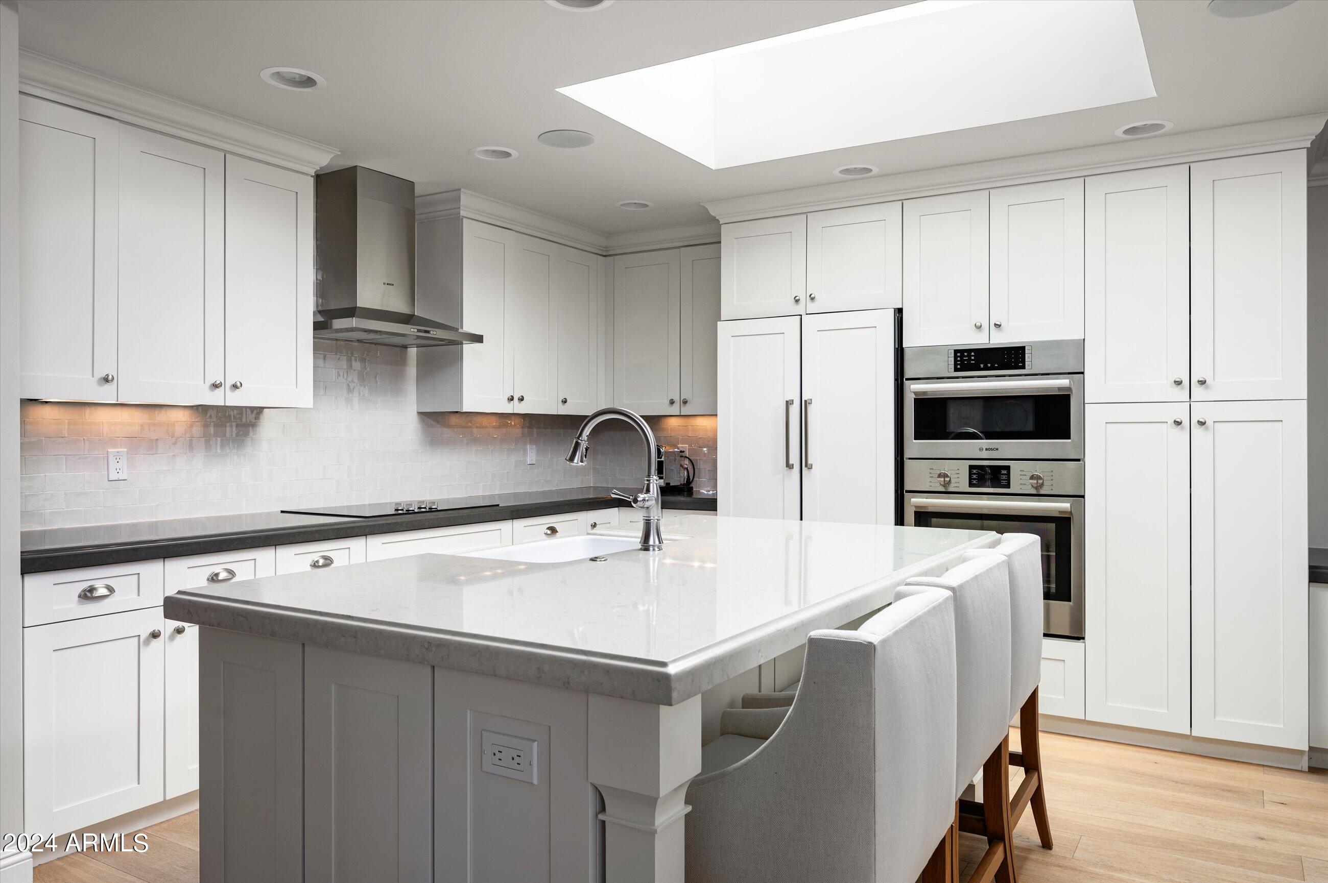 2626 E ARIZONA BILTMORE Circle, 17