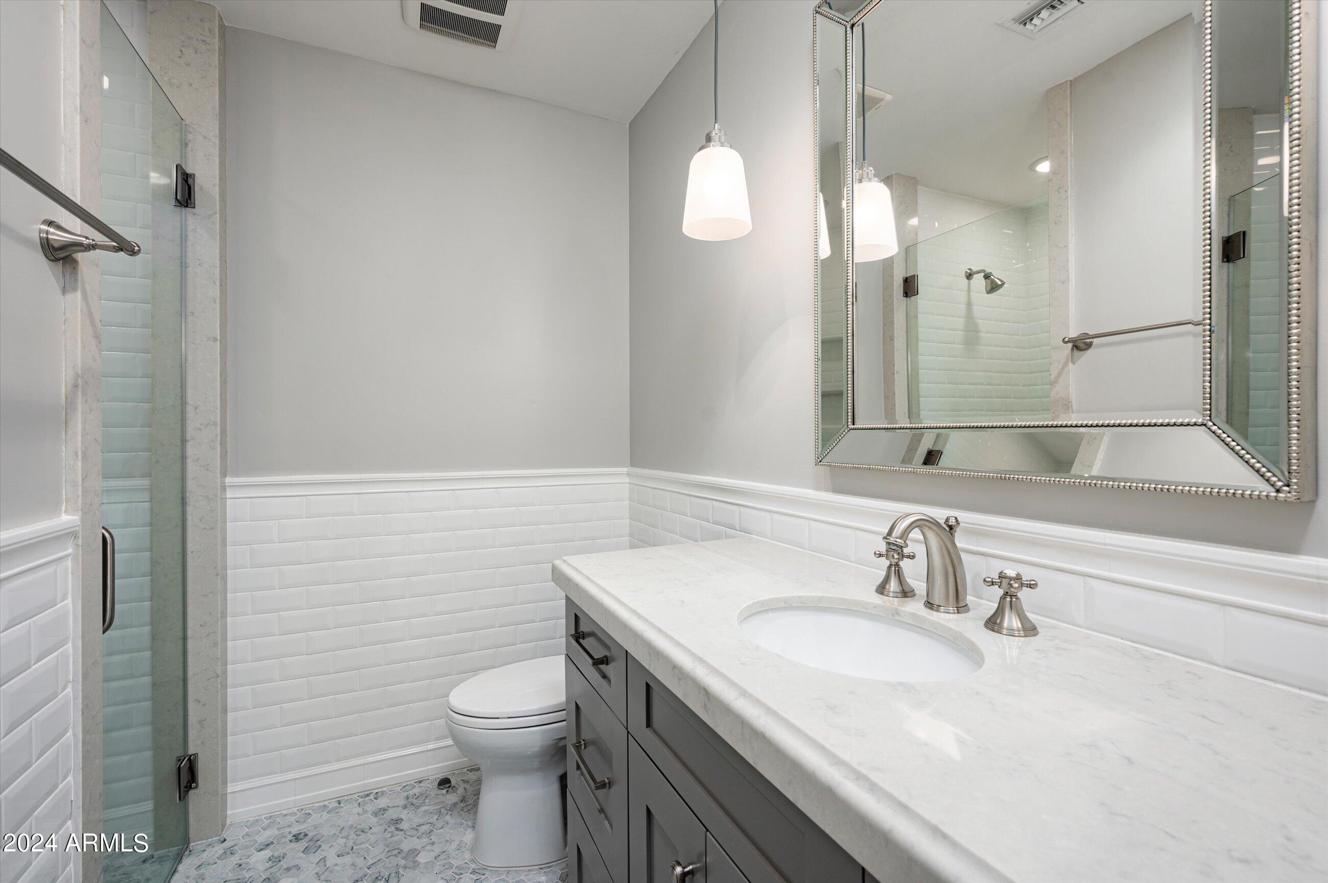 2626 E ARIZONA BILTMORE Circle, 17