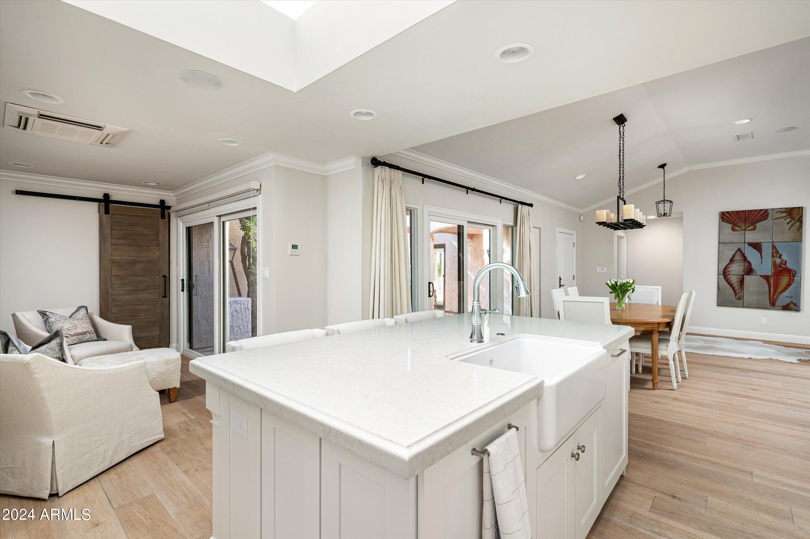 2626 E ARIZONA BILTMORE Circle, 17