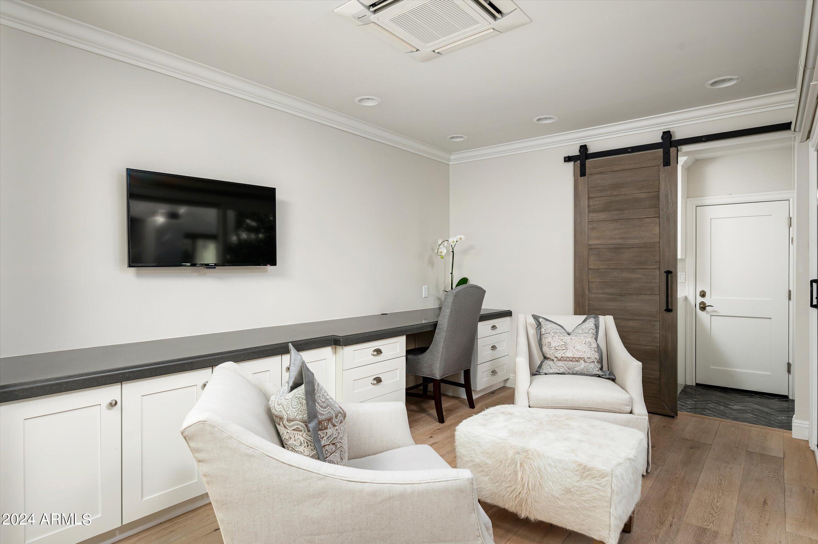 2626 E ARIZONA BILTMORE Circle, 17