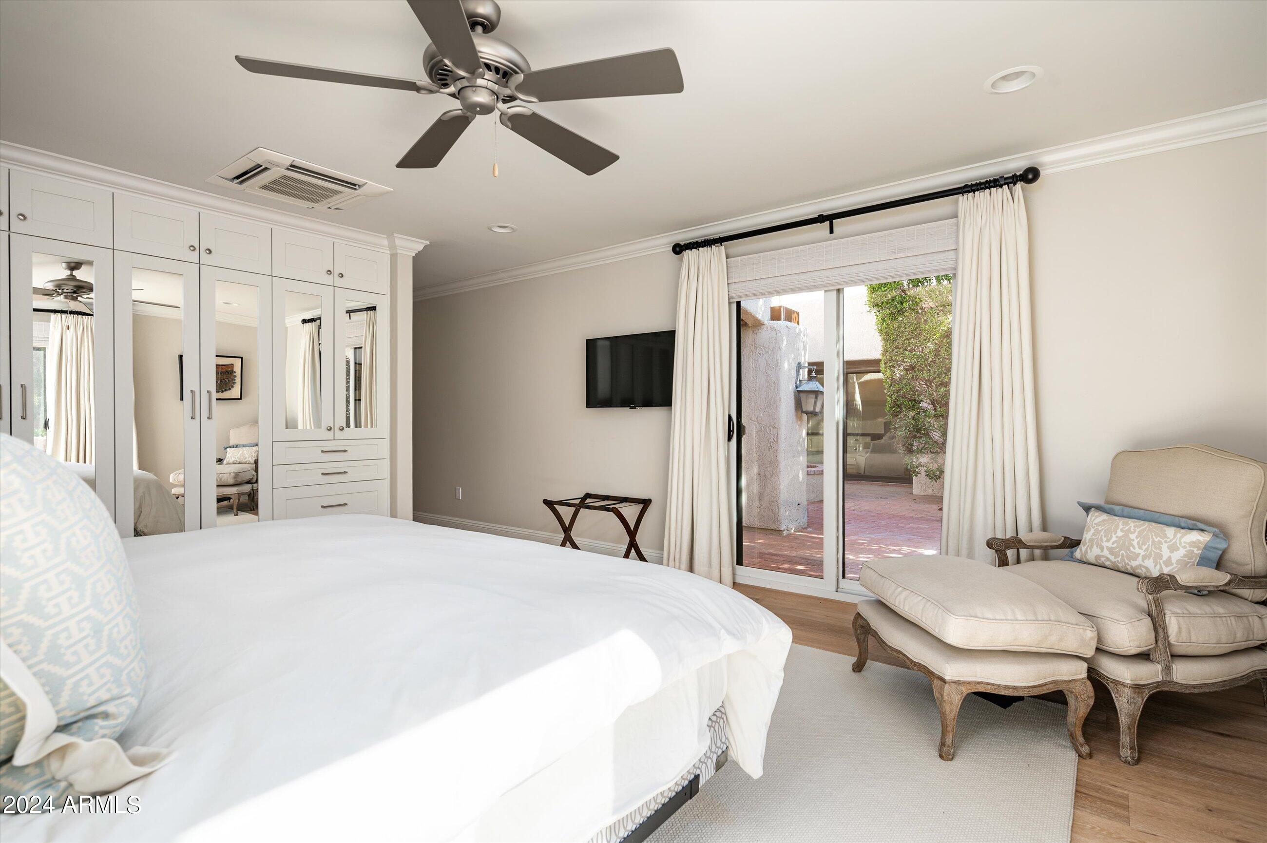 2626 E ARIZONA BILTMORE Circle, 17