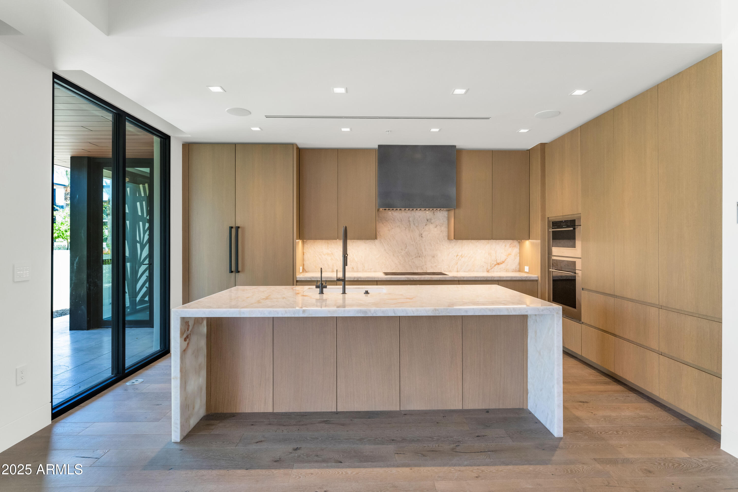 6587 N PALMERAIE Boulevard, 1051