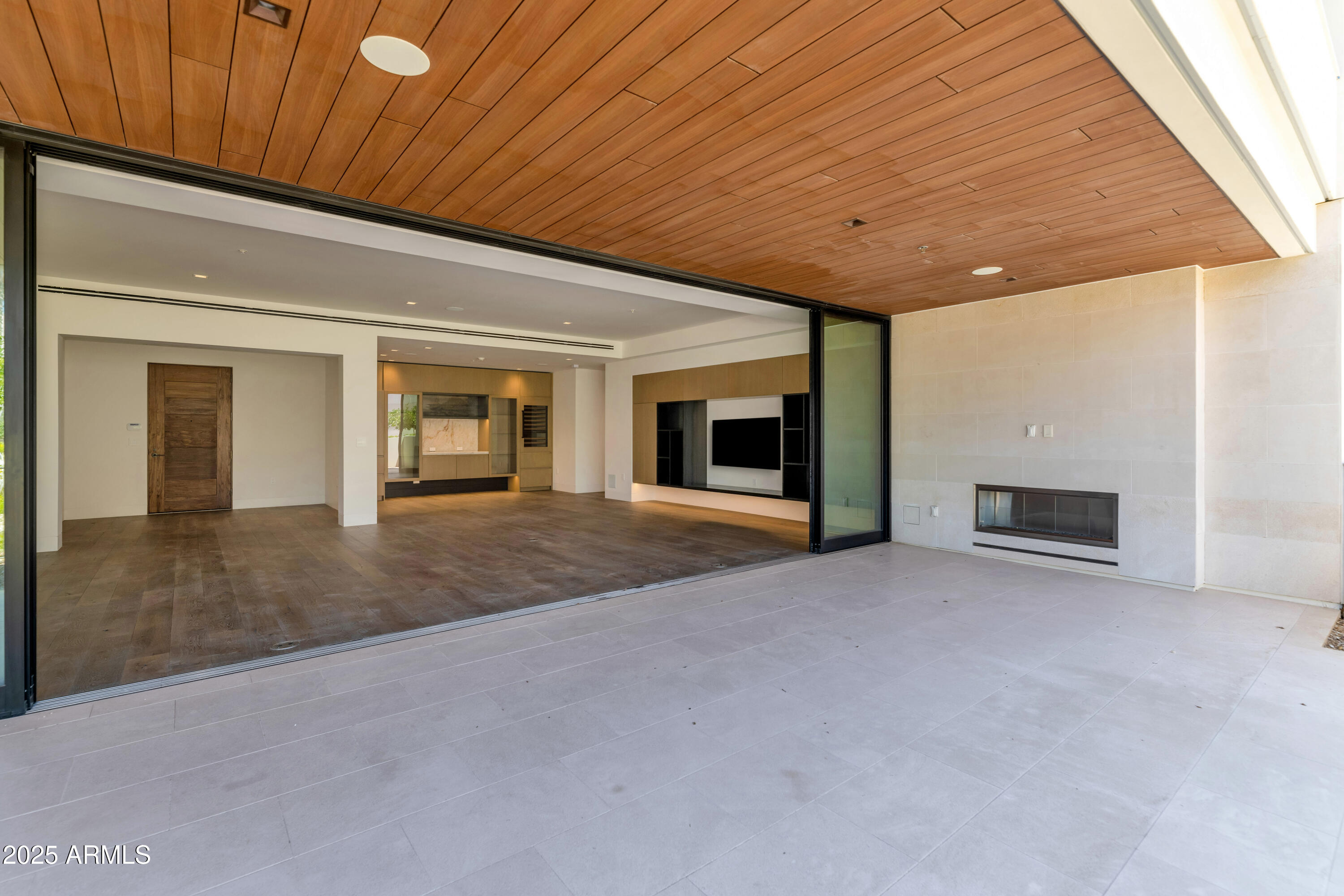 6587 N PALMERAIE Boulevard, 1051