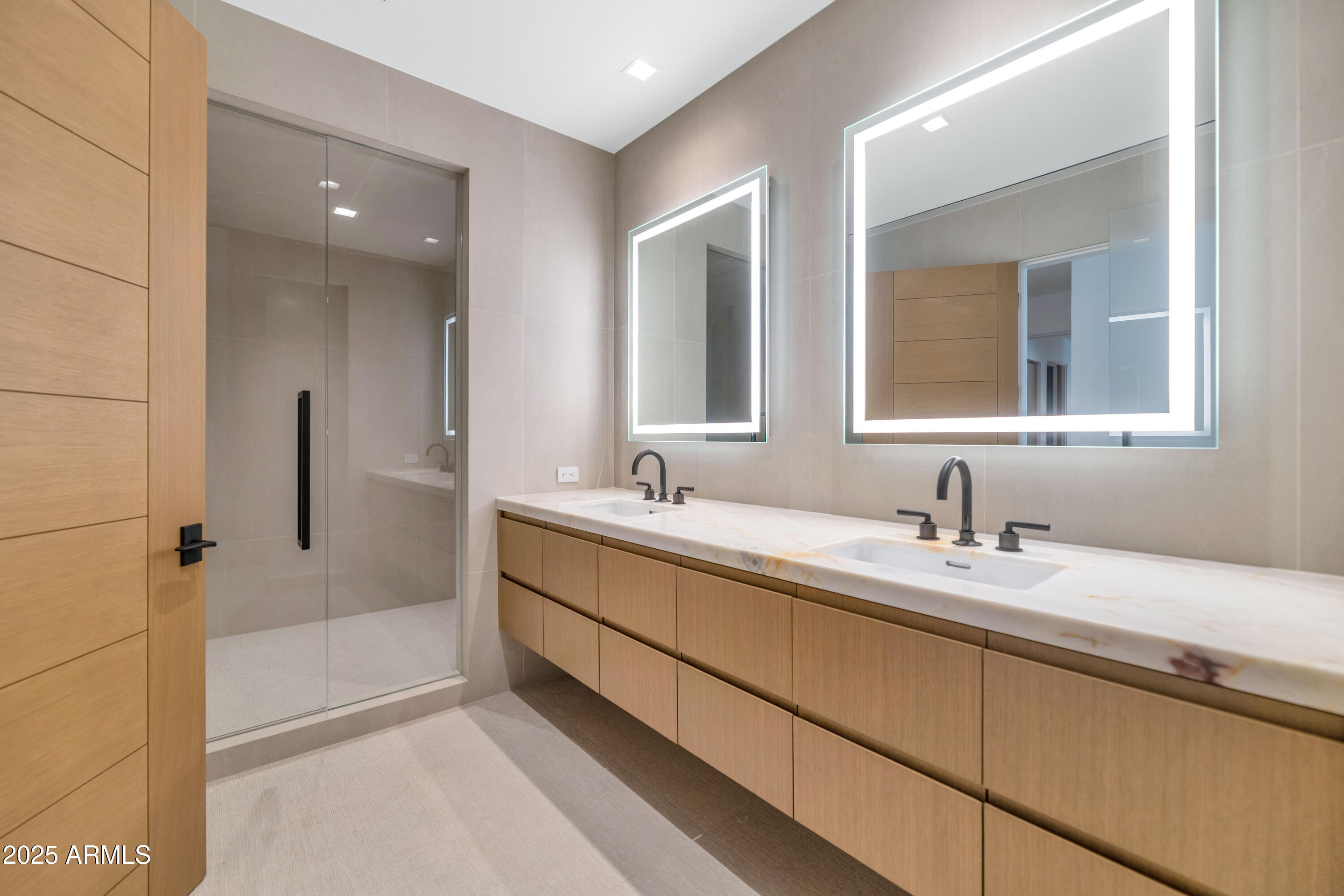 6587 N PALMERAIE Boulevard, 1051