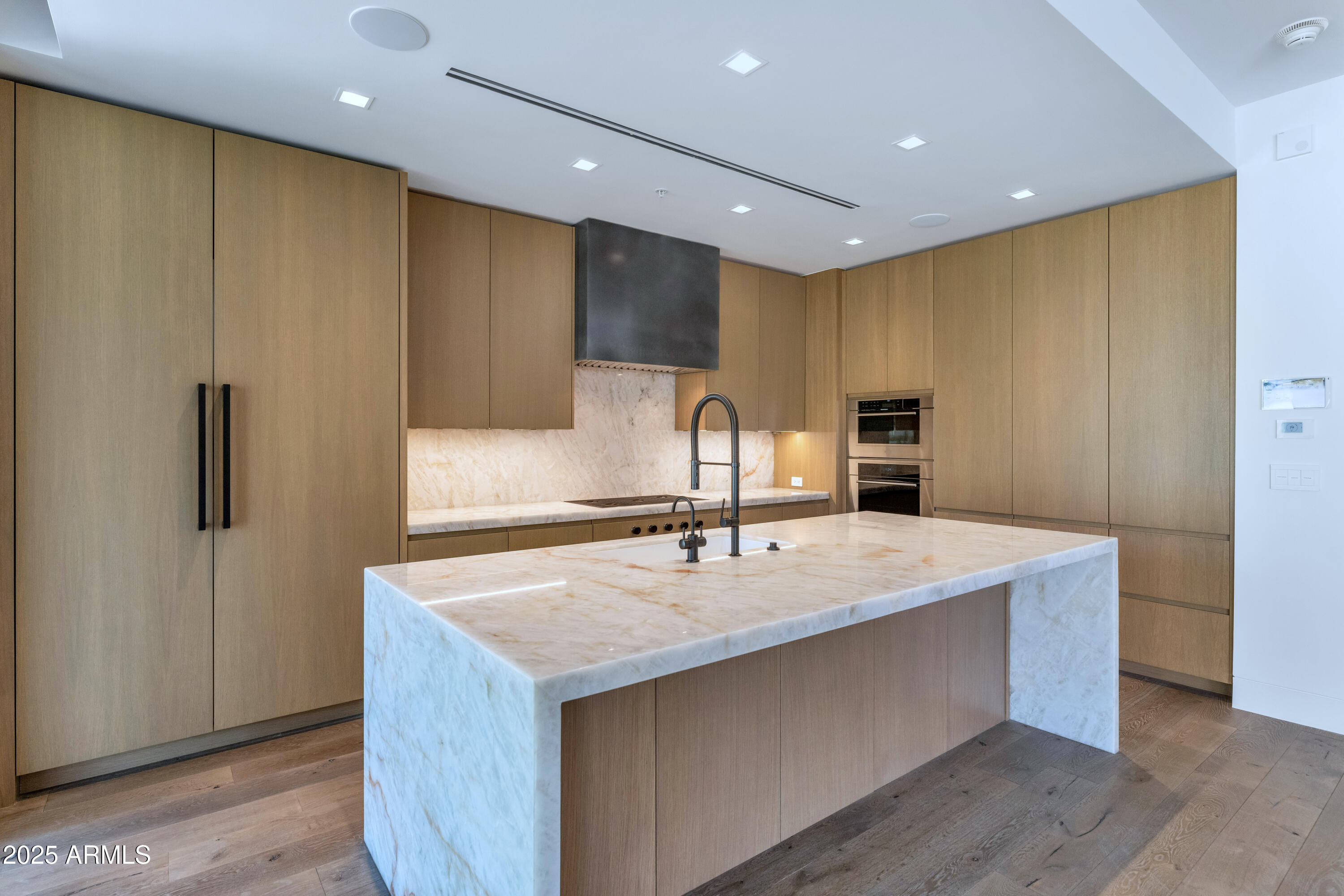 6587 N PALMERAIE Boulevard, 1051