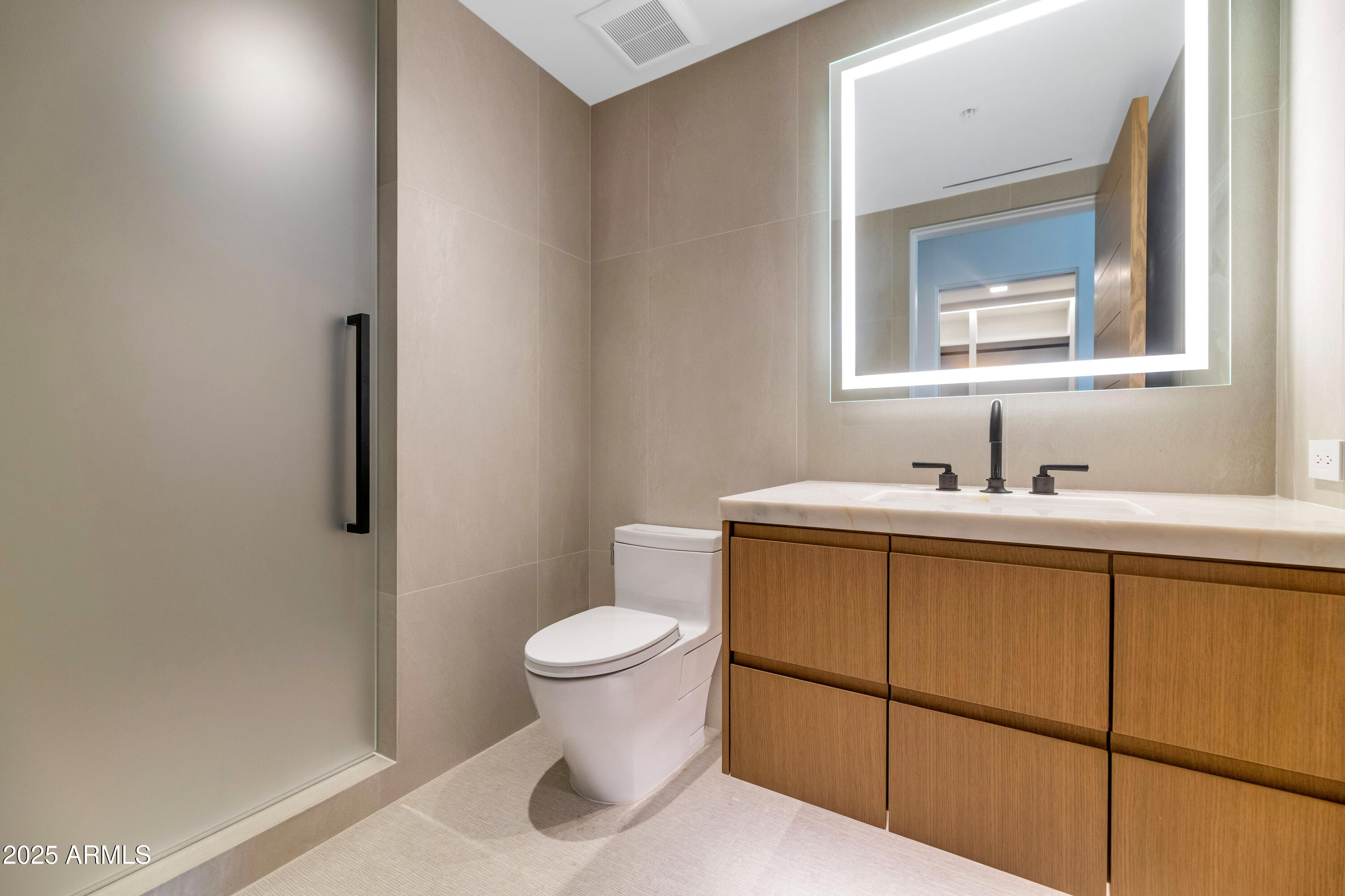6587 N PALMERAIE Boulevard, 1051
