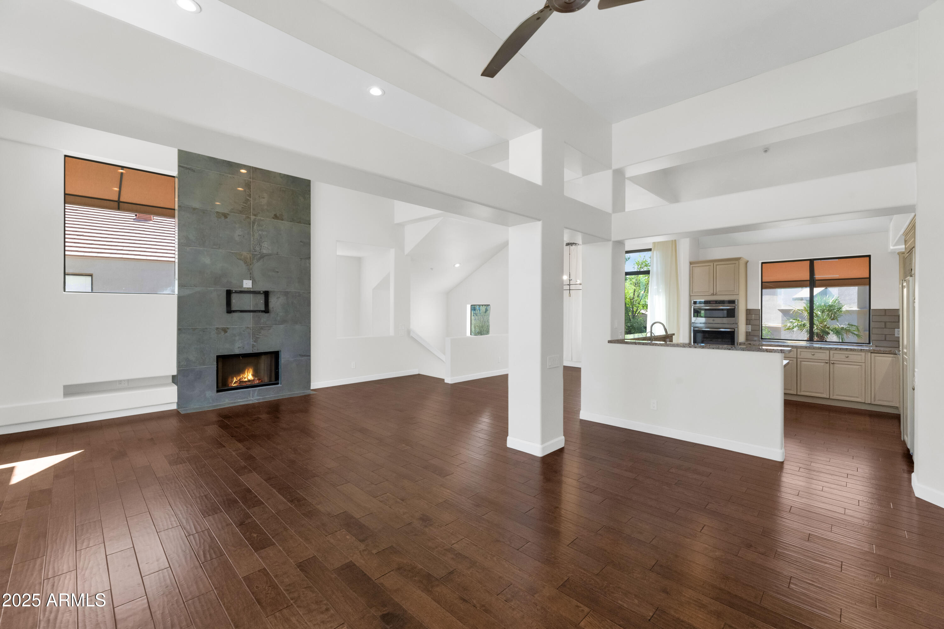 8989 N GAINEY CENTER Drive, 211