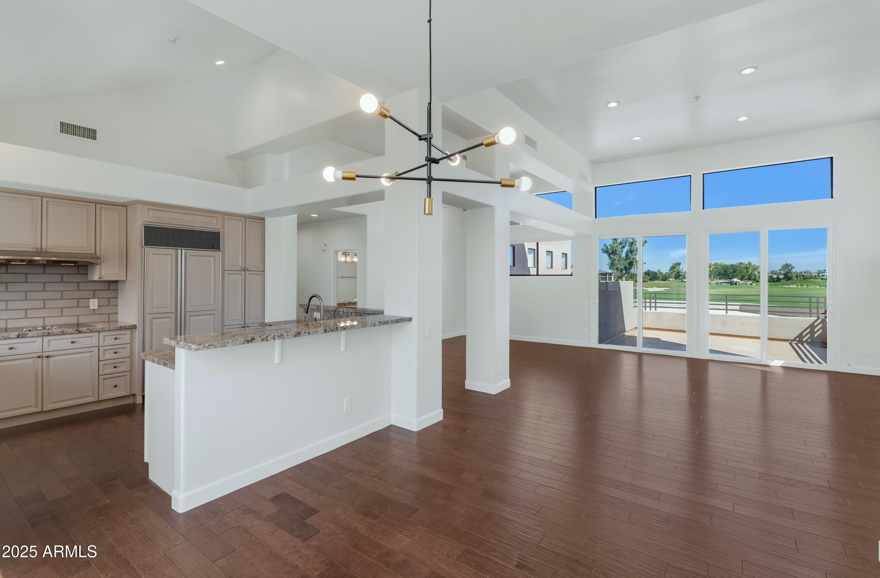8989 N GAINEY CENTER Drive, 211