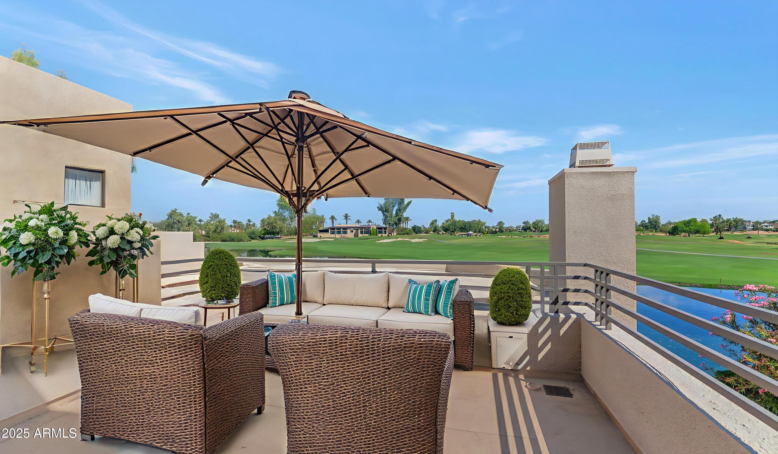 8989 N GAINEY CENTER Drive, 211