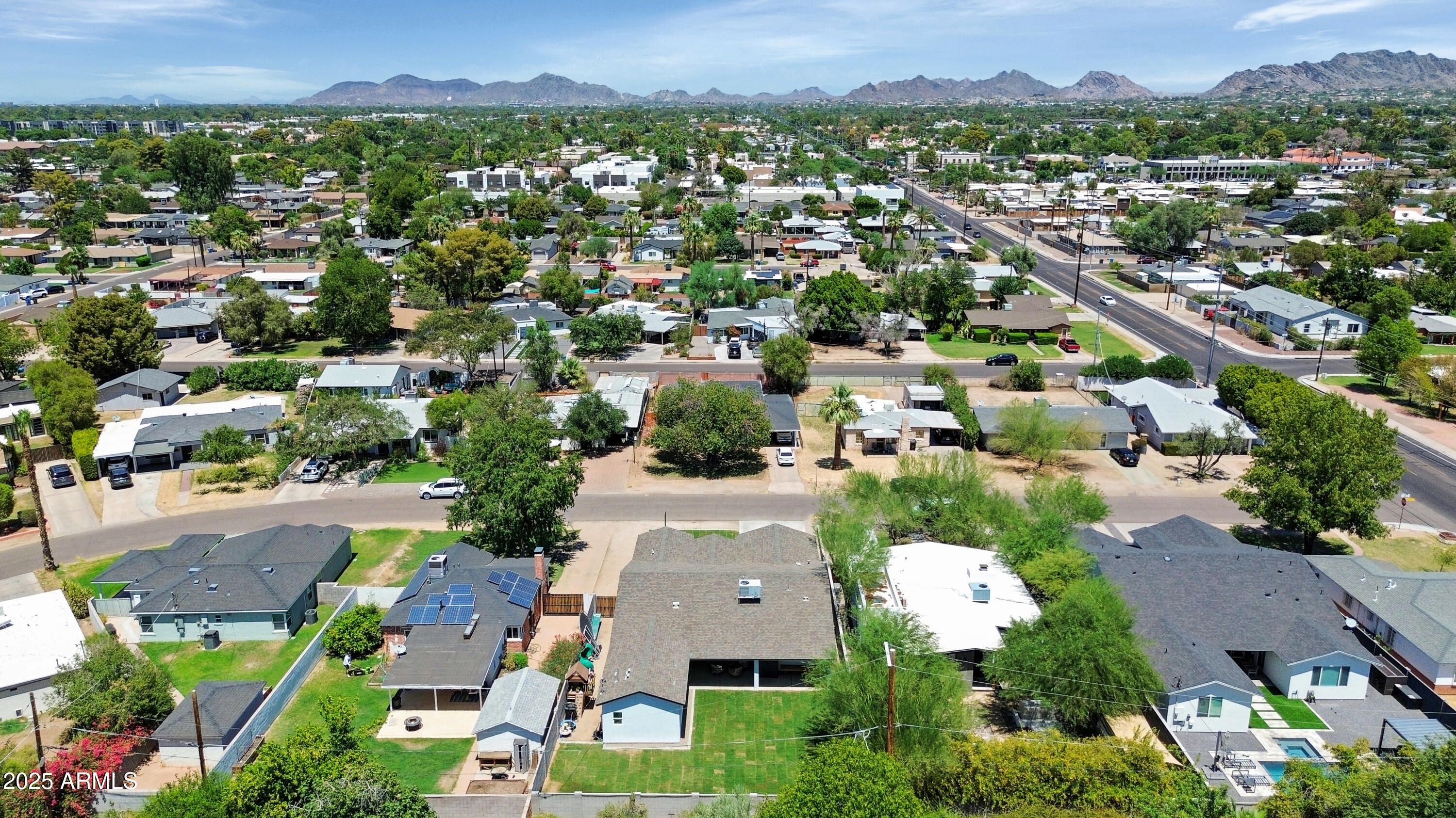 1127 E FERN Drive
