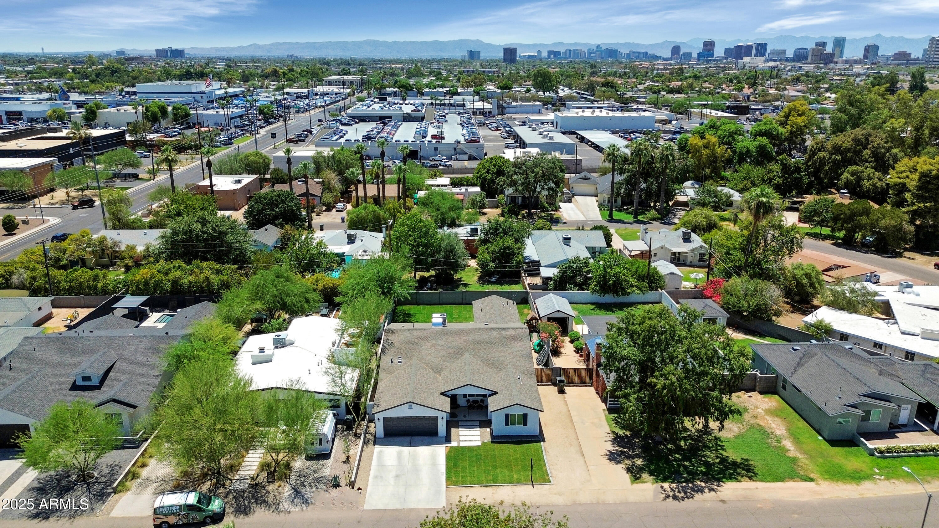 1127 E FERN Drive