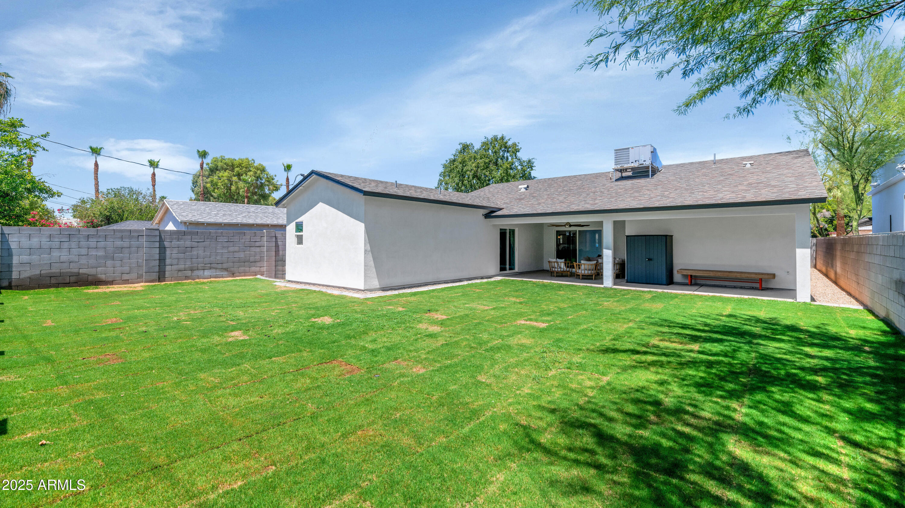 1127 E FERN Drive