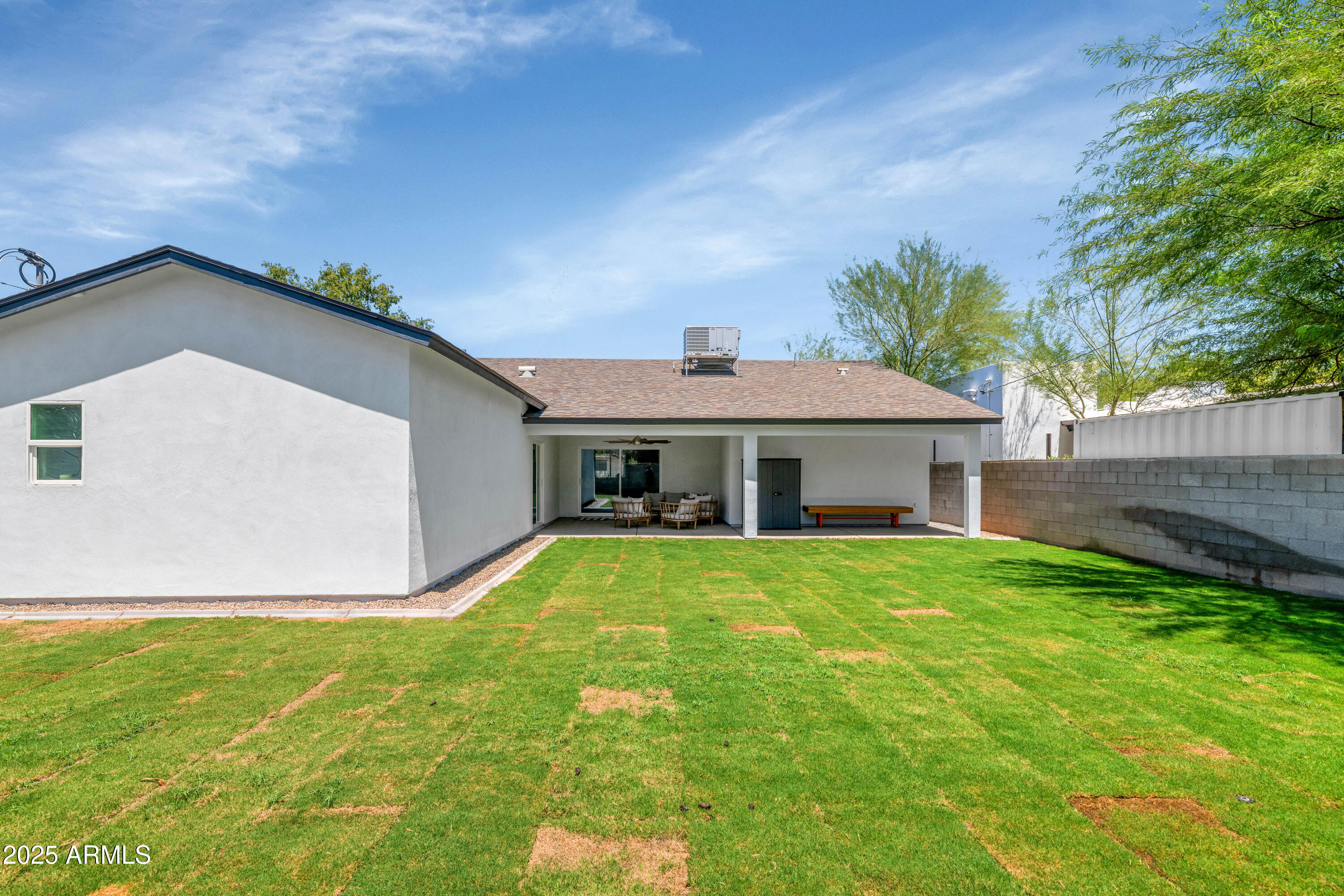 1127 E FERN Drive