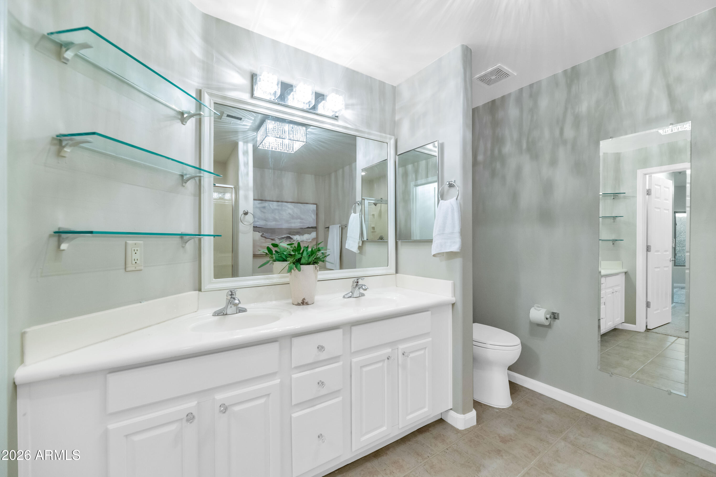 14000 N 94TH Street 3200