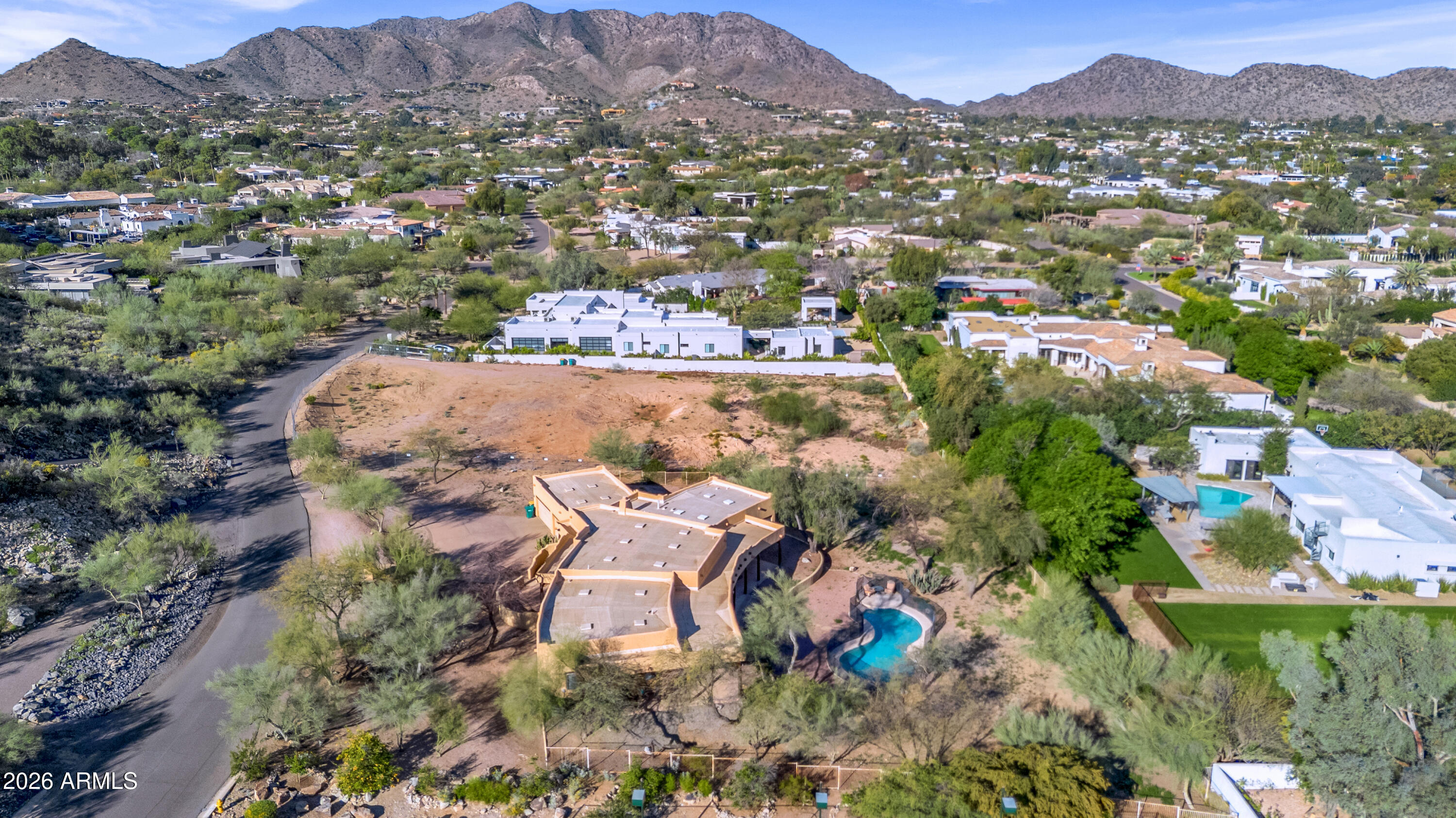 5454 E ROYAL PALM Road 29