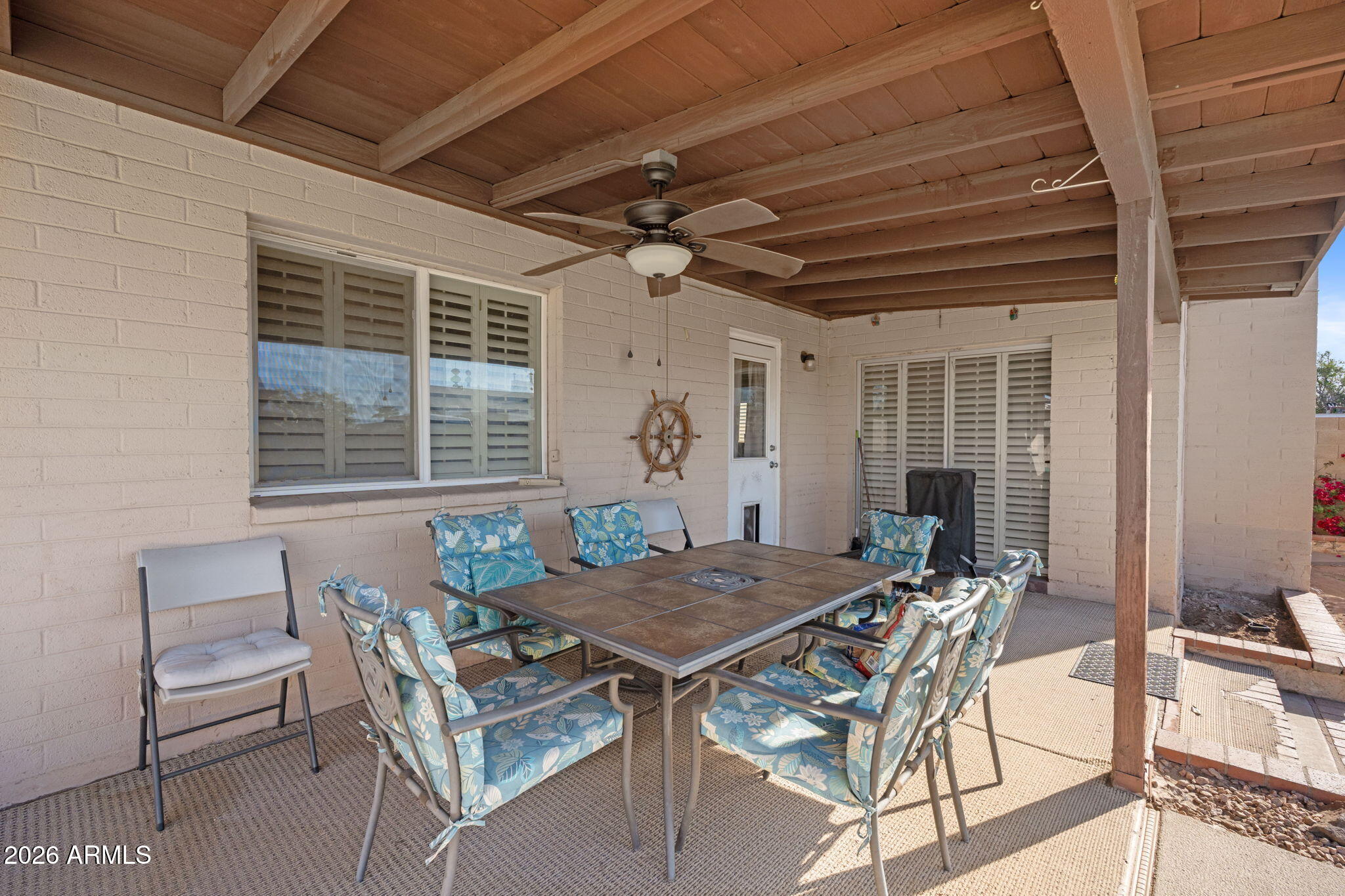 2137 E APOLLO Avenue