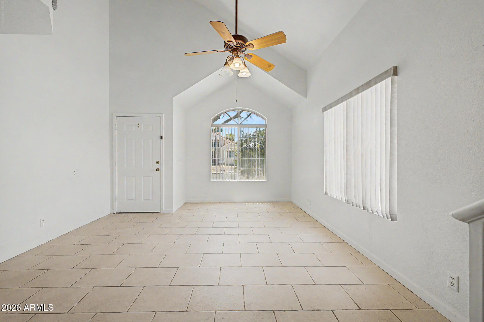 822 W BRADFORD Drive